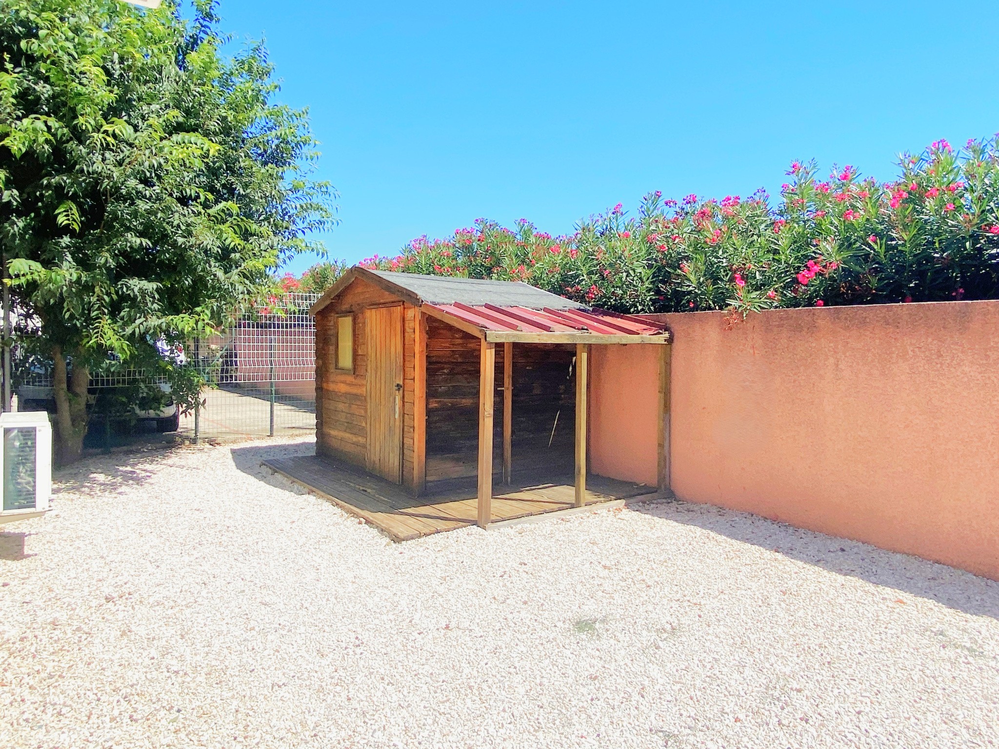 UN APPARTEMENT AU DERNIER ETAGE, AVEC GARAGE, A PERPIGNAN SUD — photo 13