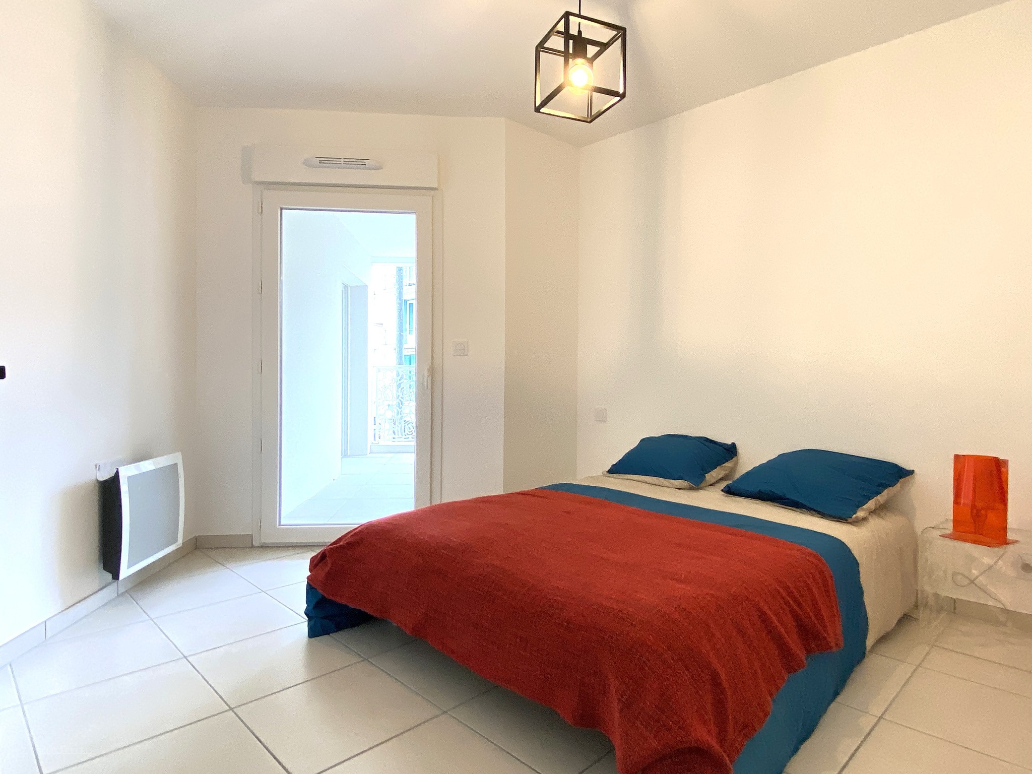 UN APPARTEMENT DE STANDING T4 AVEC TERRASSE ET PARKING, A PERPIGNAN CENTRE — photo 6