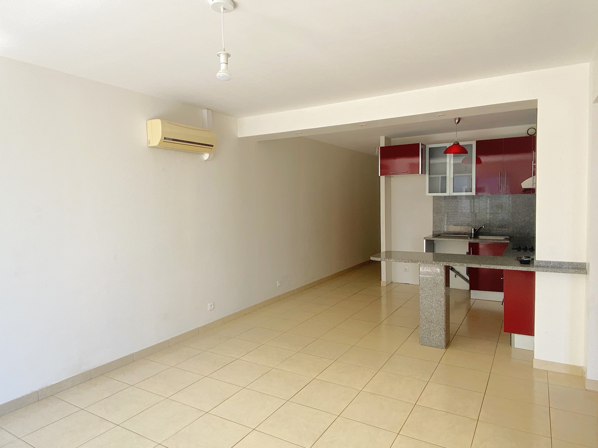 UN APPARTEMENT AU DERNIER ETAGE, AVEC GARAGE, A PERPIGNAN SUD — photo 6