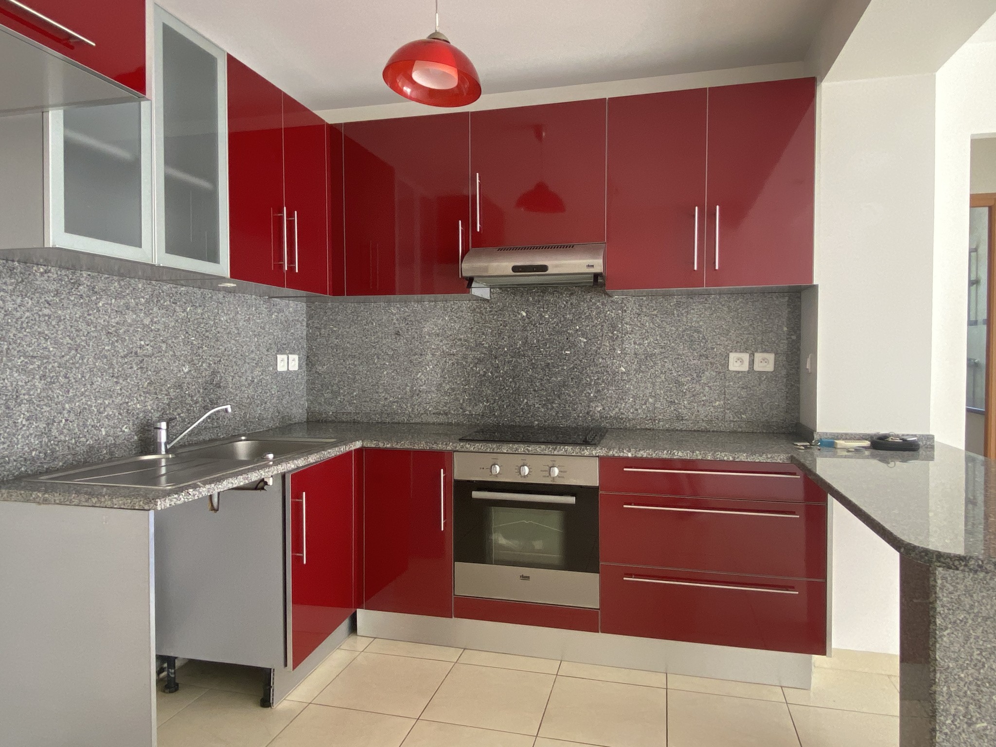 UN APPARTEMENT AU DERNIER ETAGE, AVEC GARAGE, A PERPIGNAN SUD — photo 7