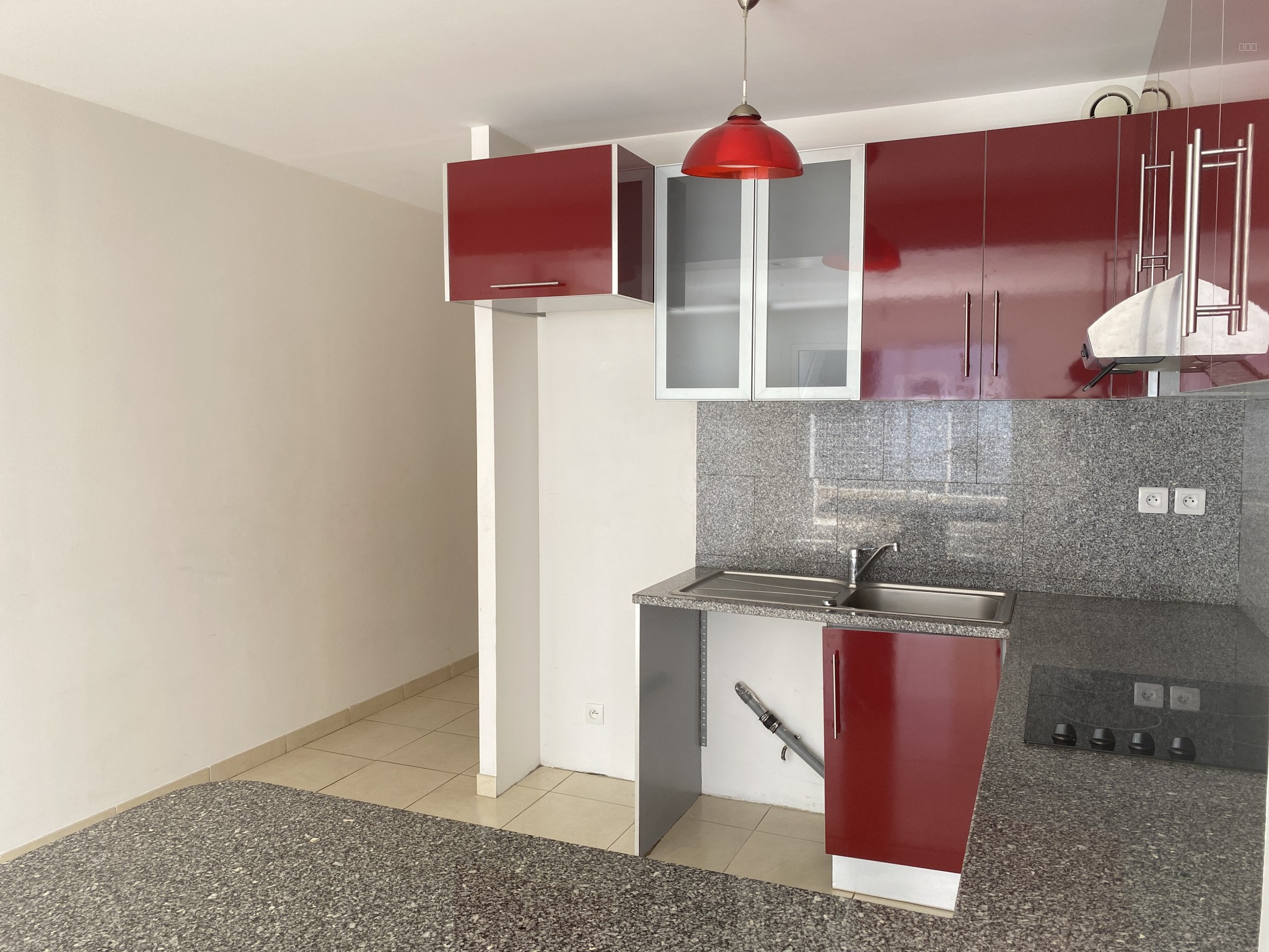 UN APPARTEMENT AU DERNIER ETAGE, AVEC GARAGE, A PERPIGNAN SUD — photo 9