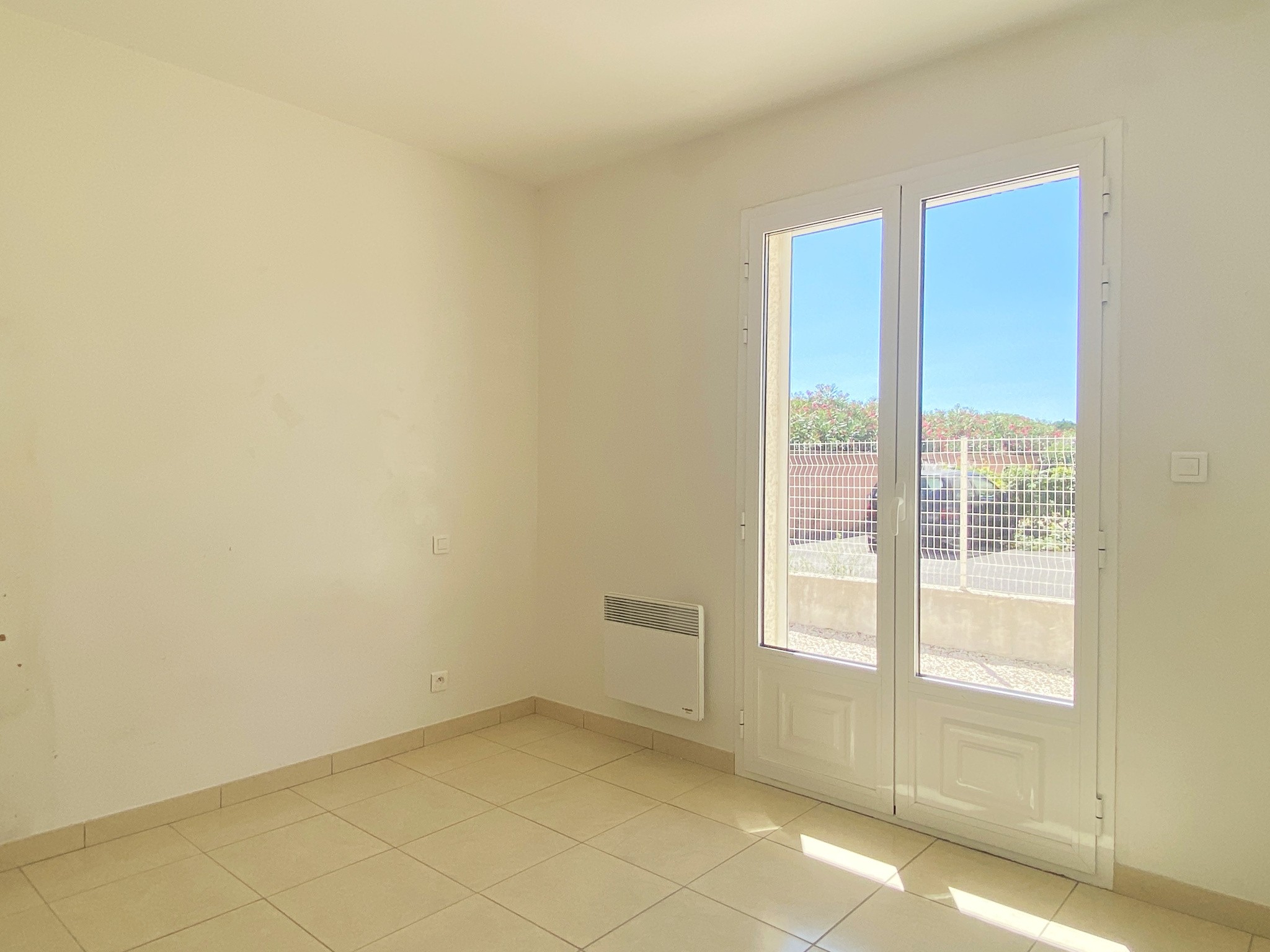 UN APPARTEMENT AU DERNIER ETAGE, AVEC GARAGE, A PERPIGNAN SUD — photo 11