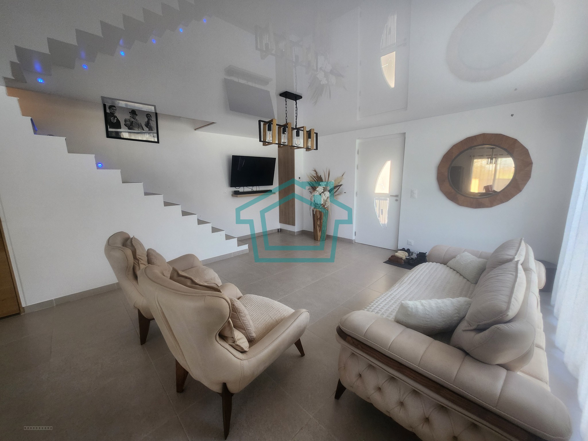 Maison 100 m2, élevée sur 258 m2, centre du village 78940 — photo 4