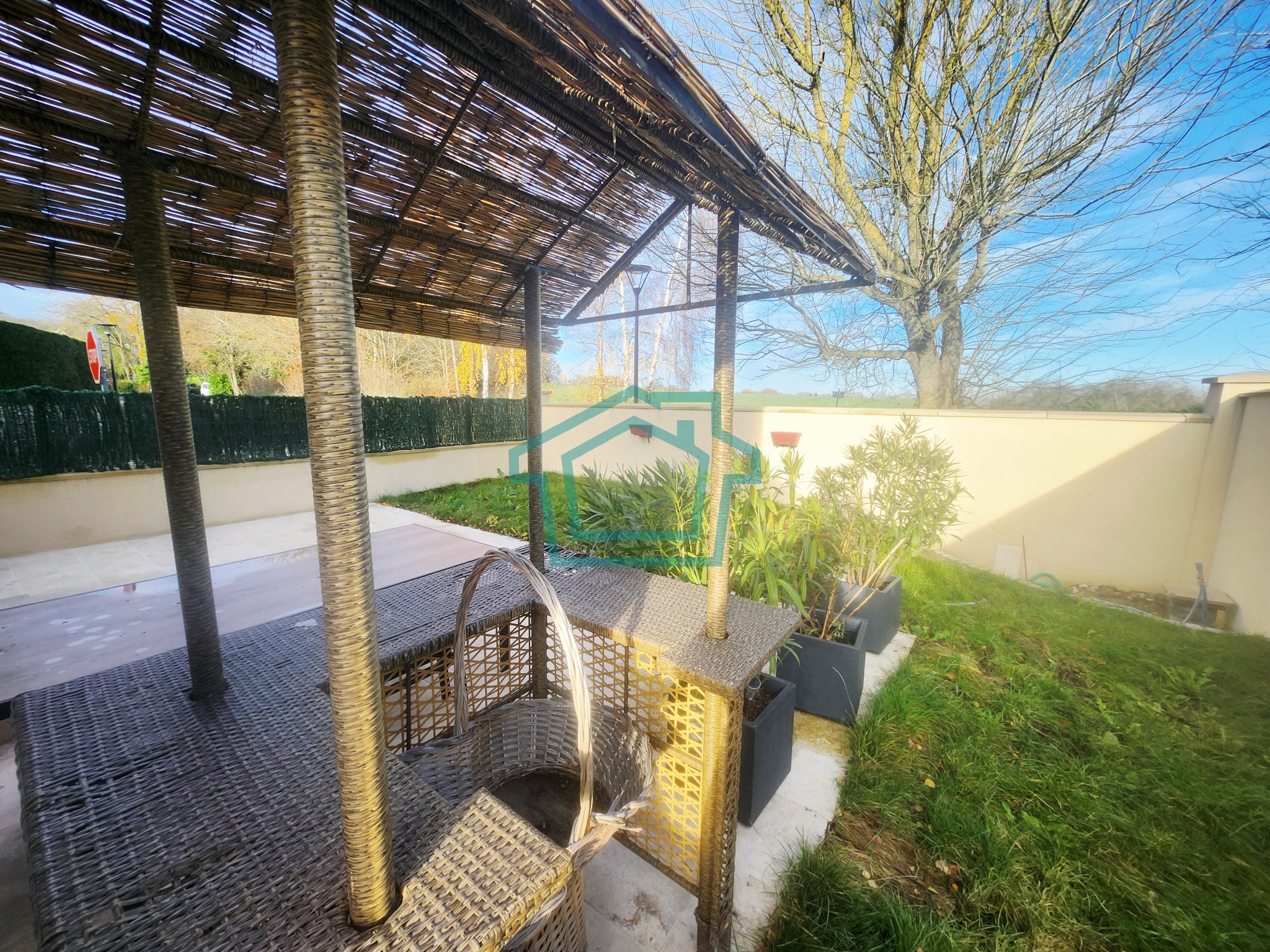 Maison 100 m2, élevée sur 258 m2, centre du village 78940 — photo 10