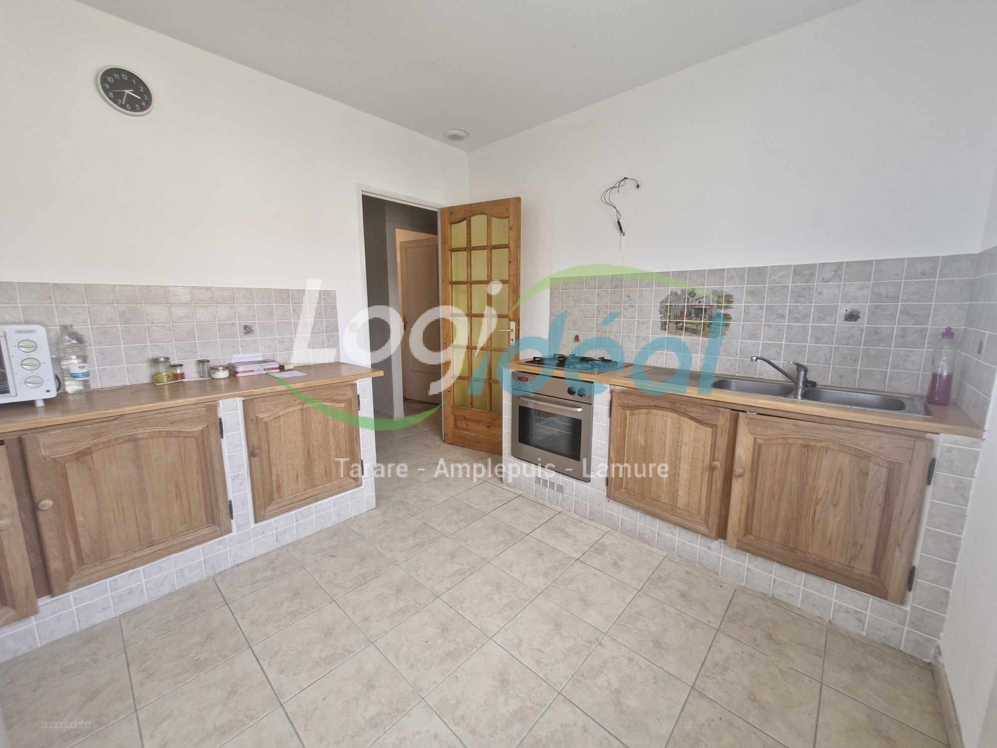 Villa des années 80 en bon état sur 1245m2 de terrain — photo 2