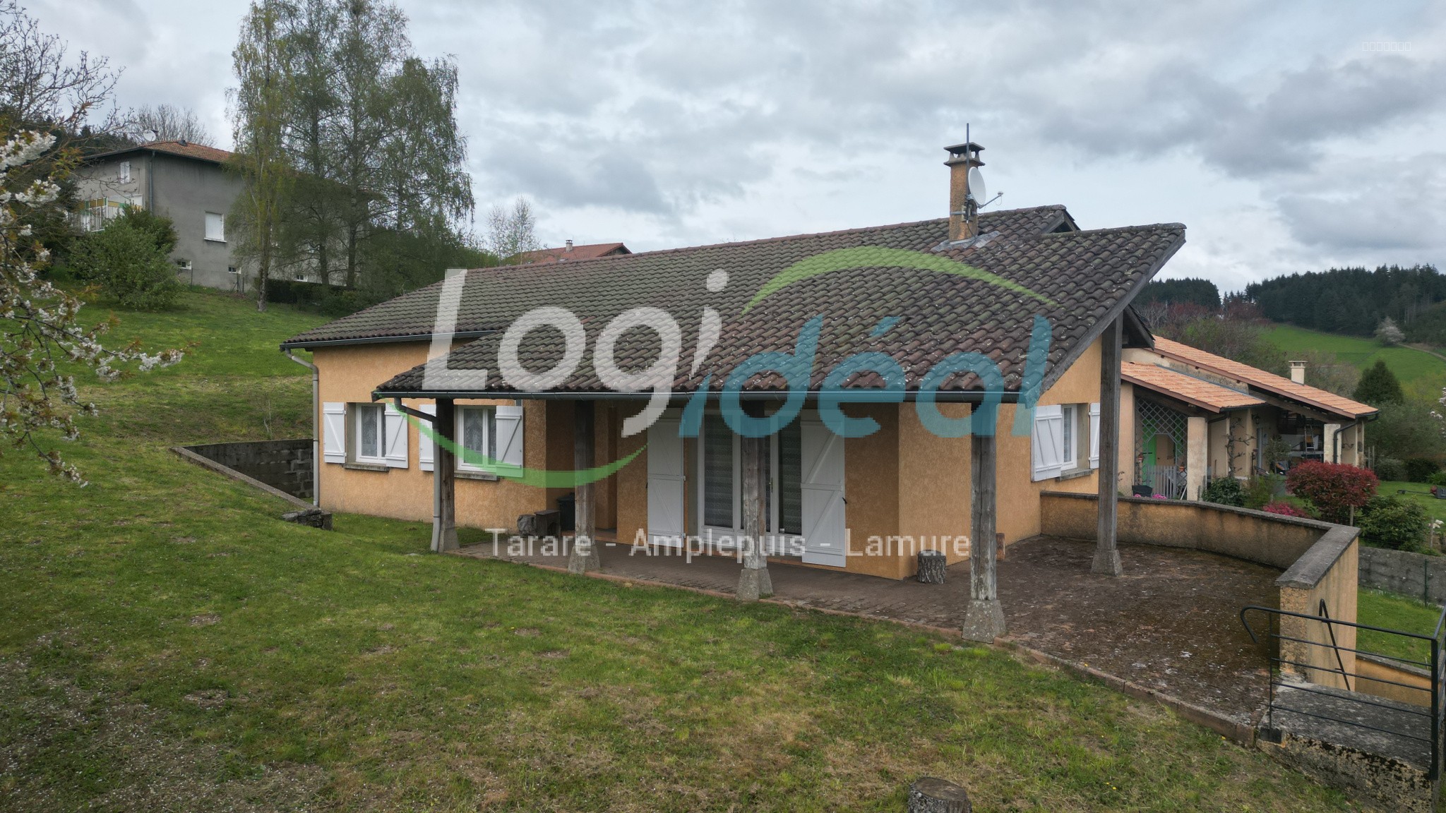 Villa des années 80 en bon état sur 1245m2 de terrain — photo 3