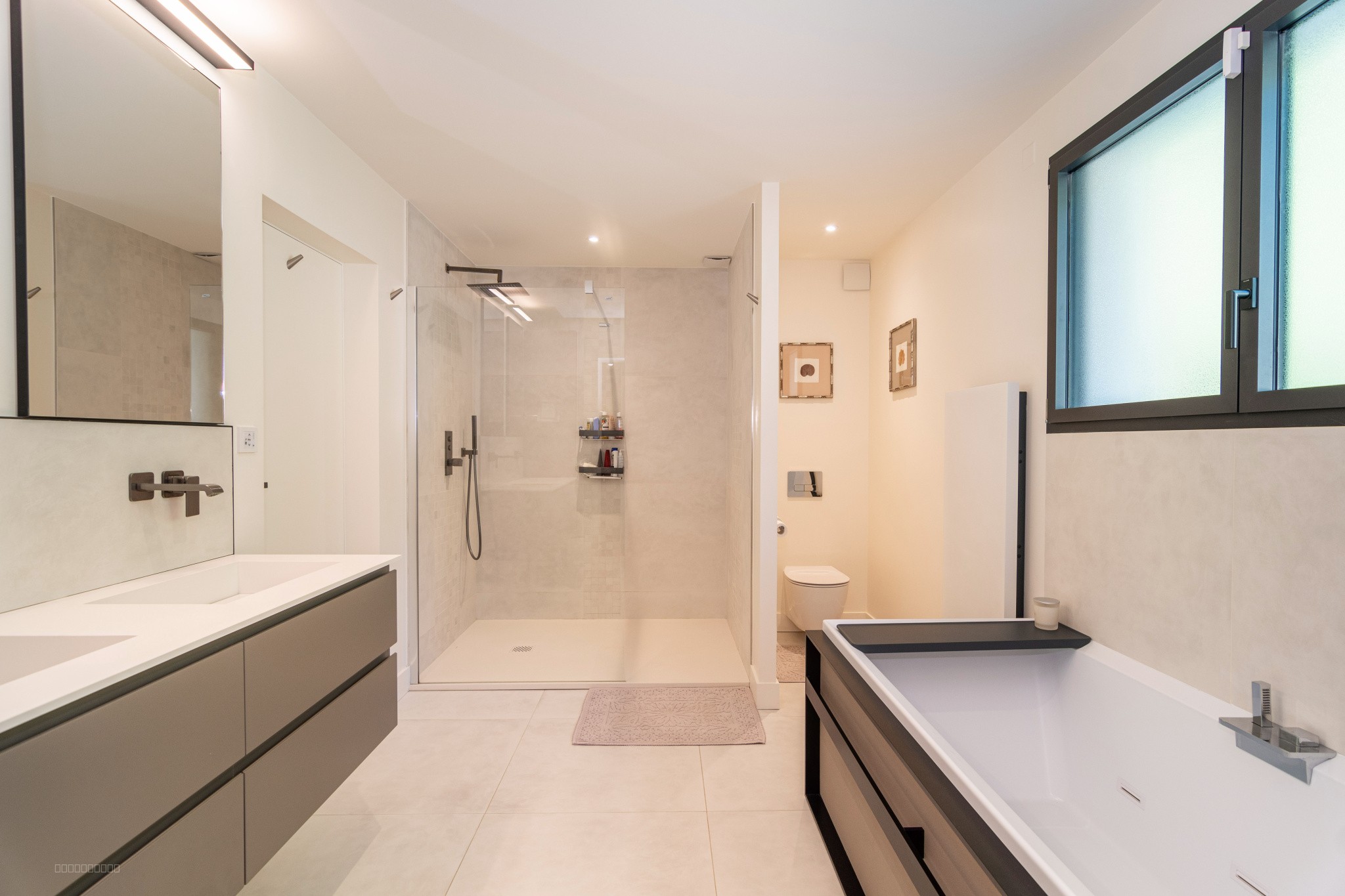 EXCLUSIVITE - CONTEMPORAINE - VUE MER PANORAMIQUE — photo 12