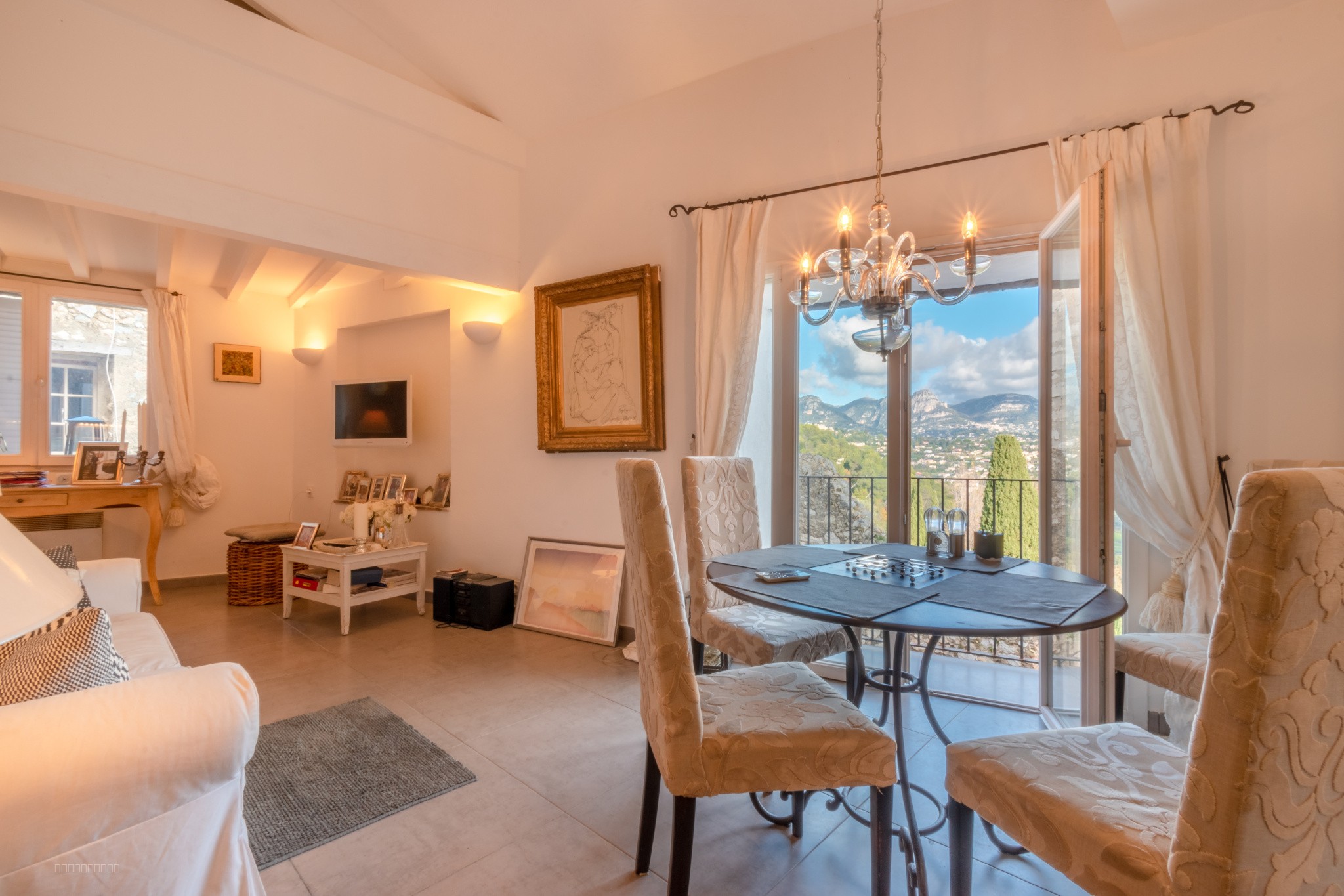 EXCLUSIVITE  !  Maison de village en pierre - Charme — photo 2