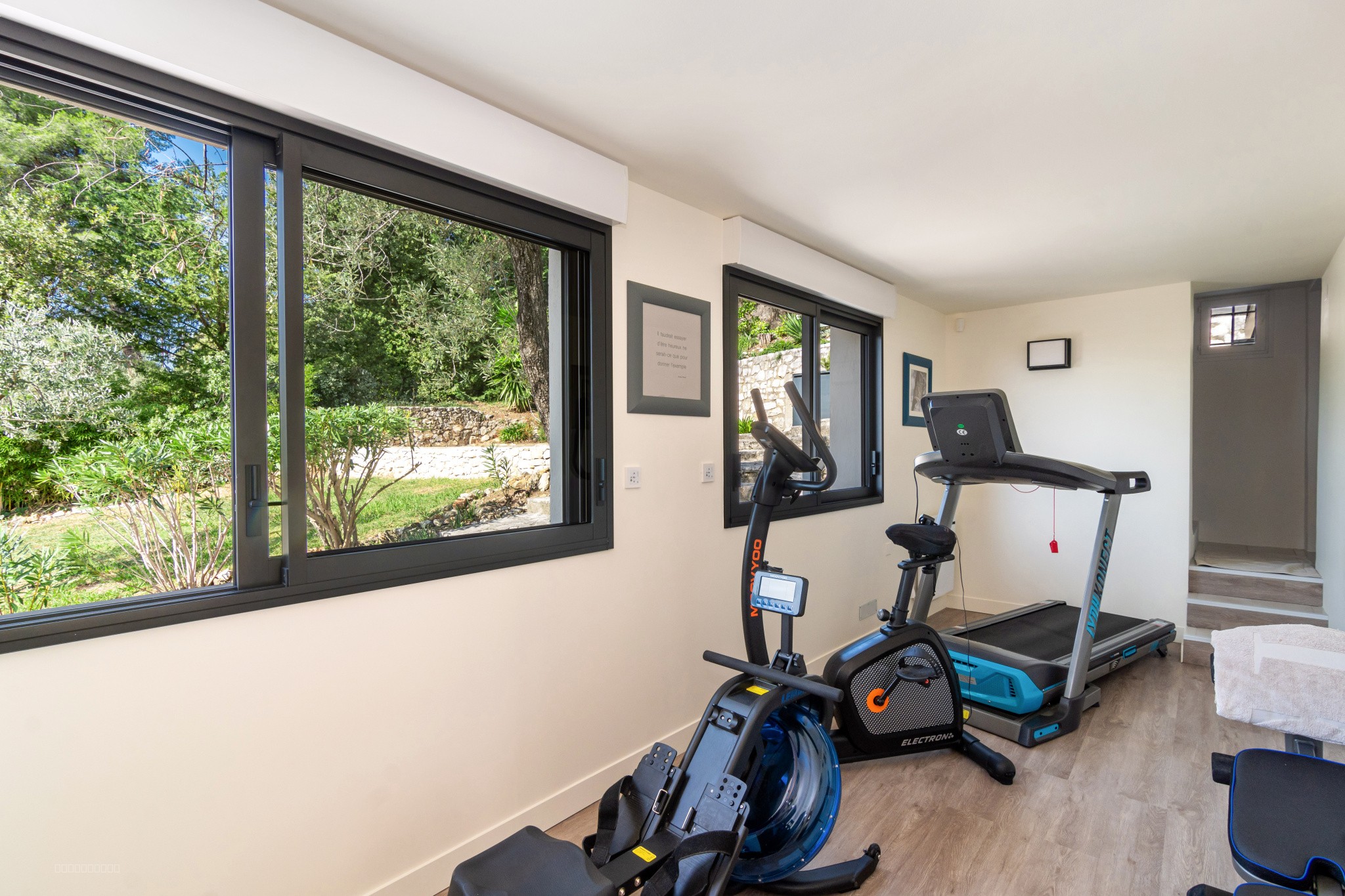 EXCLUSIVITE - CONTEMPORAINE - VUE MER PANORAMIQUE — photo 16