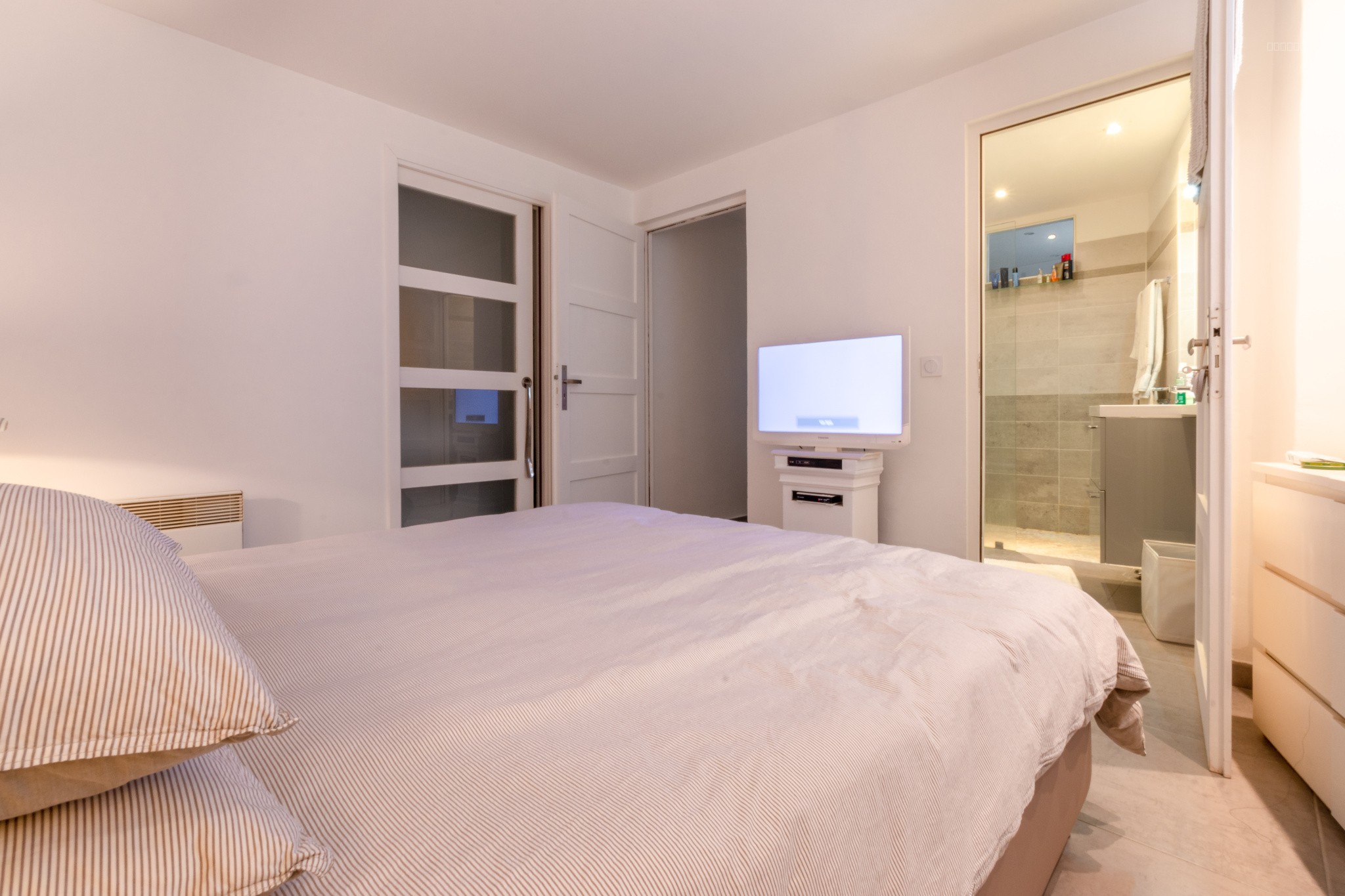 EXCLUSIVITE  !  Maison de village en pierre - Charme — photo 7