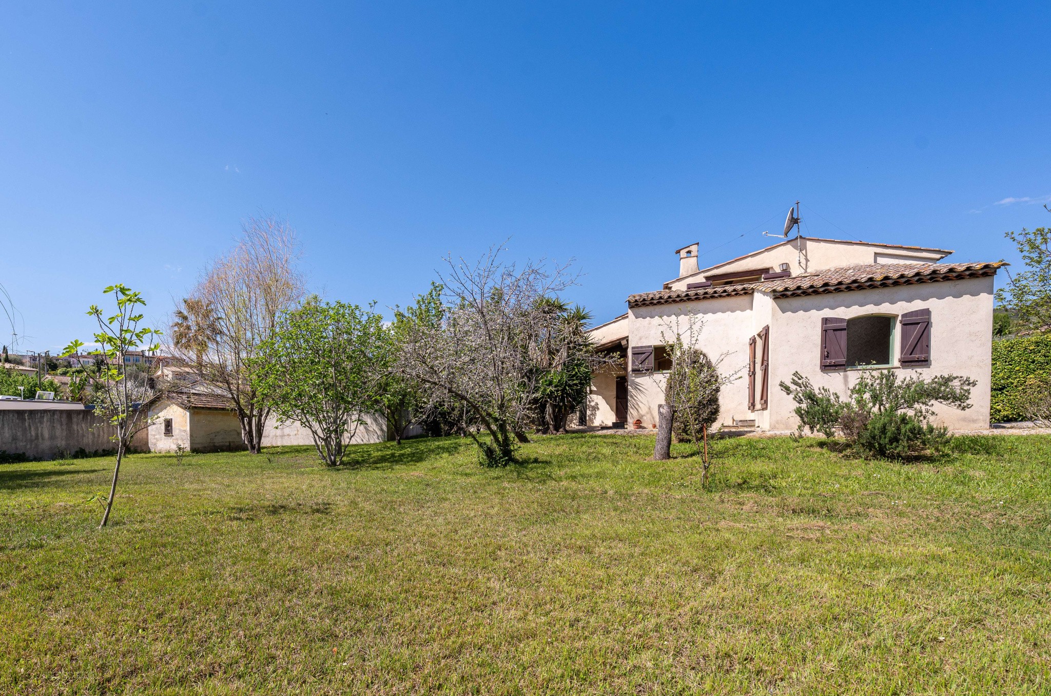 *** VENDU *** EXCLUSIVITE ! VILLA COUP DE CŒUR ! TERRAIN PLAT ! — photo 2