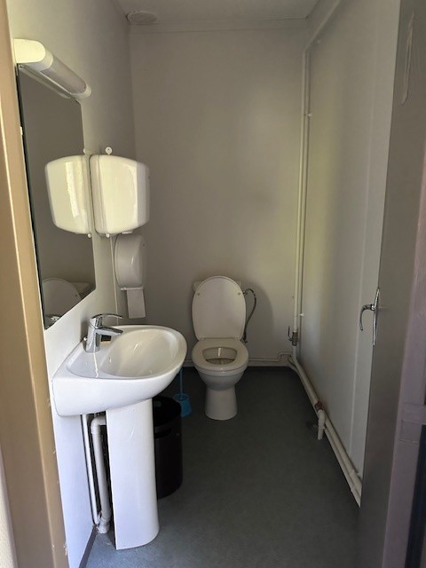 Bureaux de 250m2 avec grand parking privé — photo 11