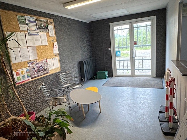 Bureaux de 250m2 avec grand parking privé — photo 2