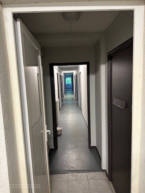 Bureaux de 250m2 avec grand parking privé — photo 10
