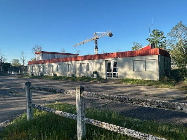 Bureaux de 250m2 avec grand parking privé — photo 8
