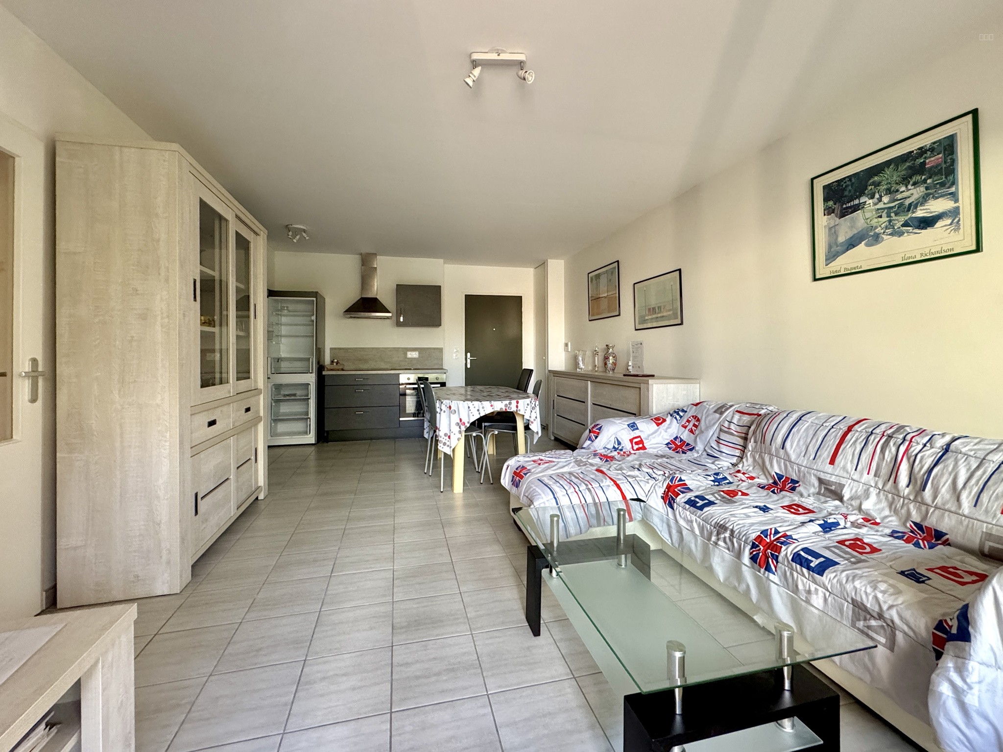 'BAIE' Appartement rez-de-jardin situé au coeur de Sion — photo 3