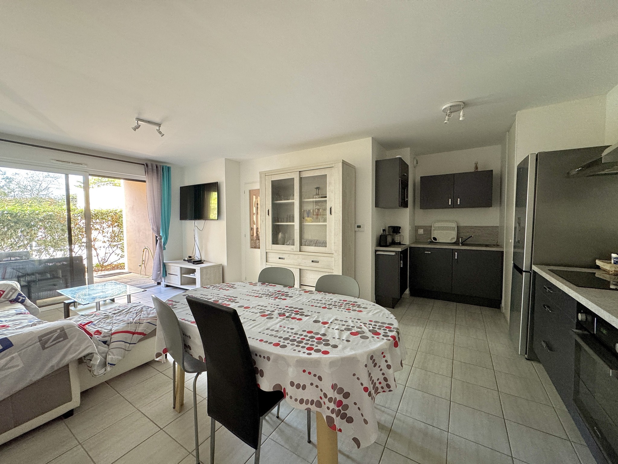 'BAIE' Appartement rez-de-jardin situé au coeur de Sion — photo 4
