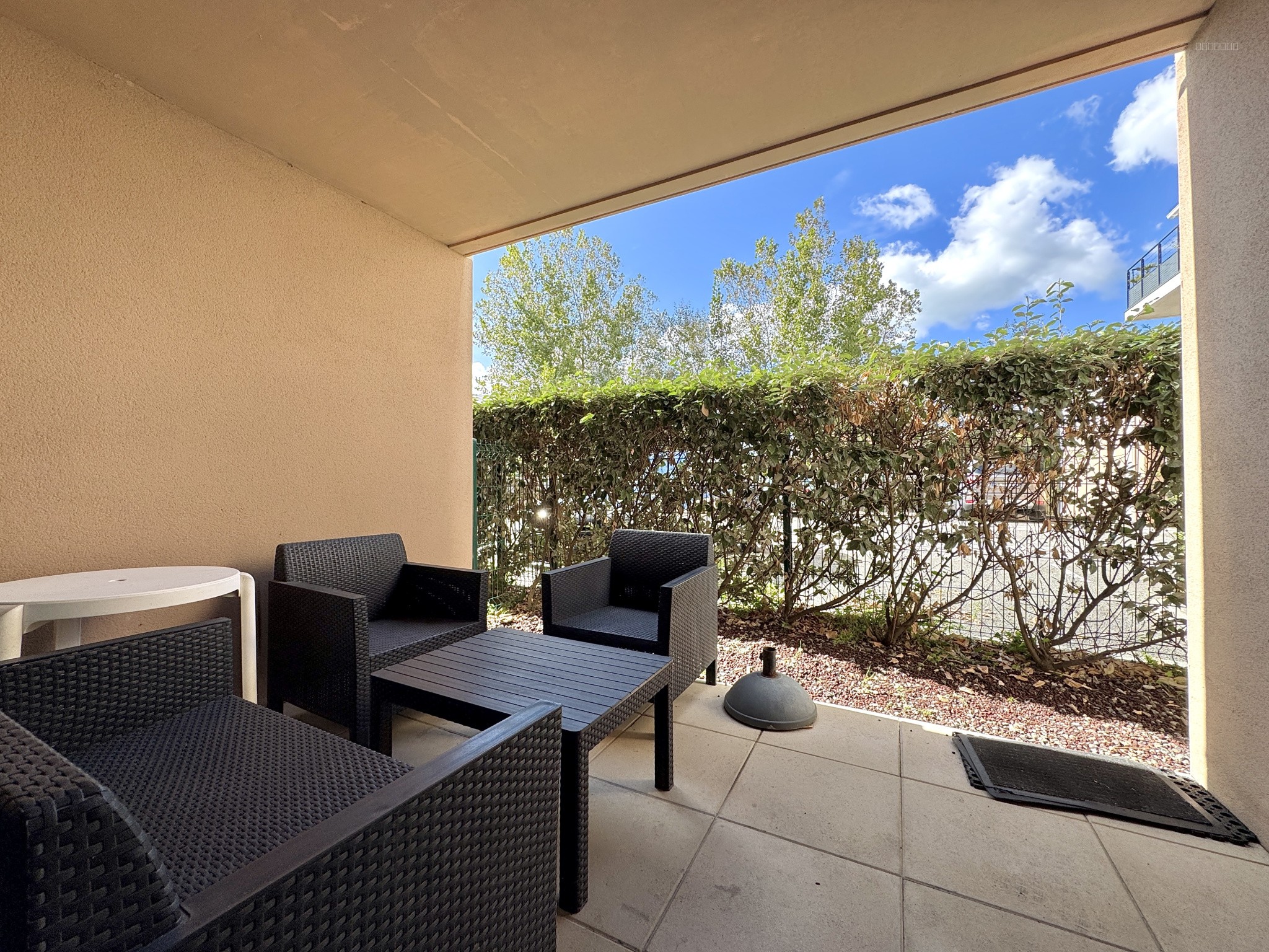 'BAIE' Appartement rez-de-jardin situé au coeur de Sion — photo 11