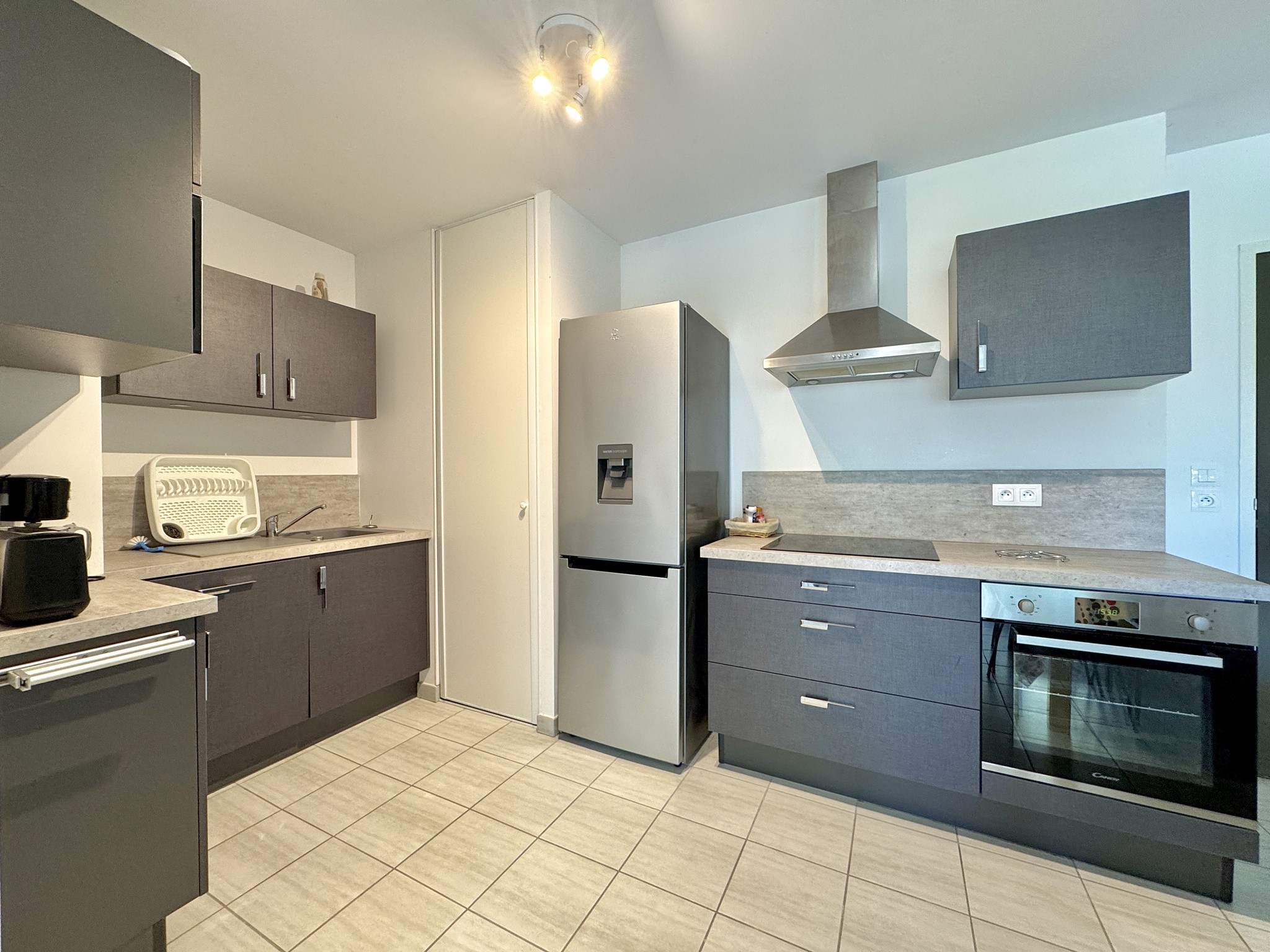 'BAIE' Appartement rez-de-jardin situé au coeur de Sion — photo 5