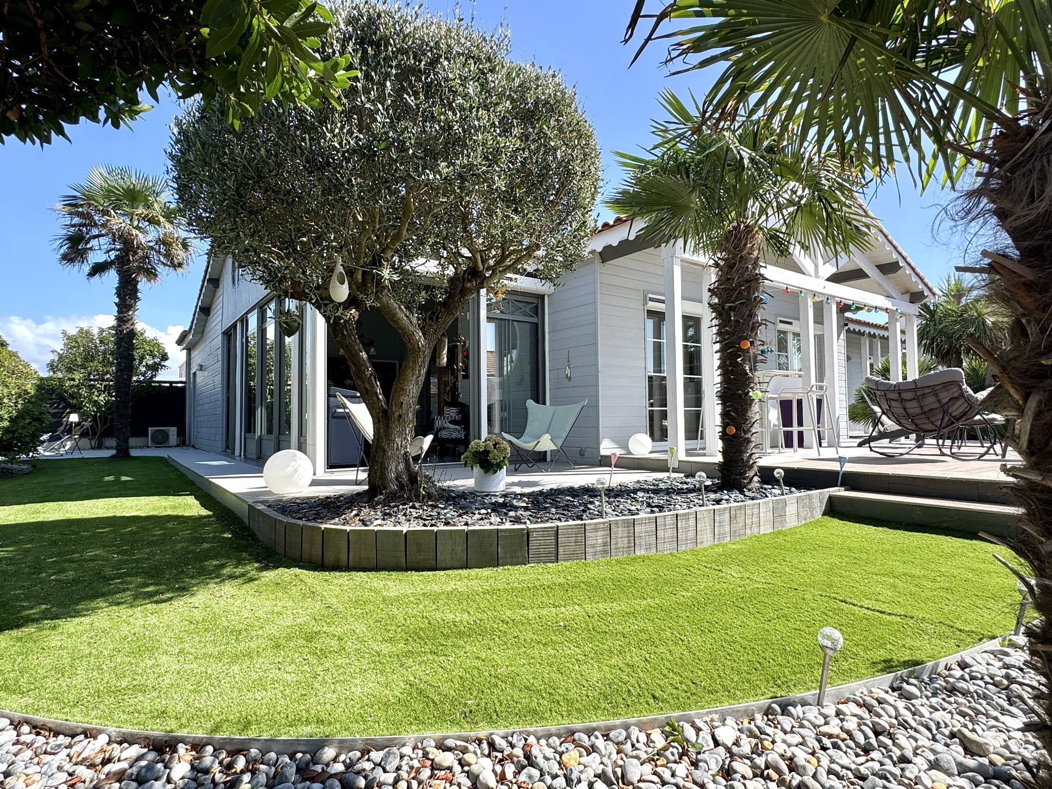 'BUSSOLERIES' Maison située à proximité immédiate de la Corniche — photo 16
