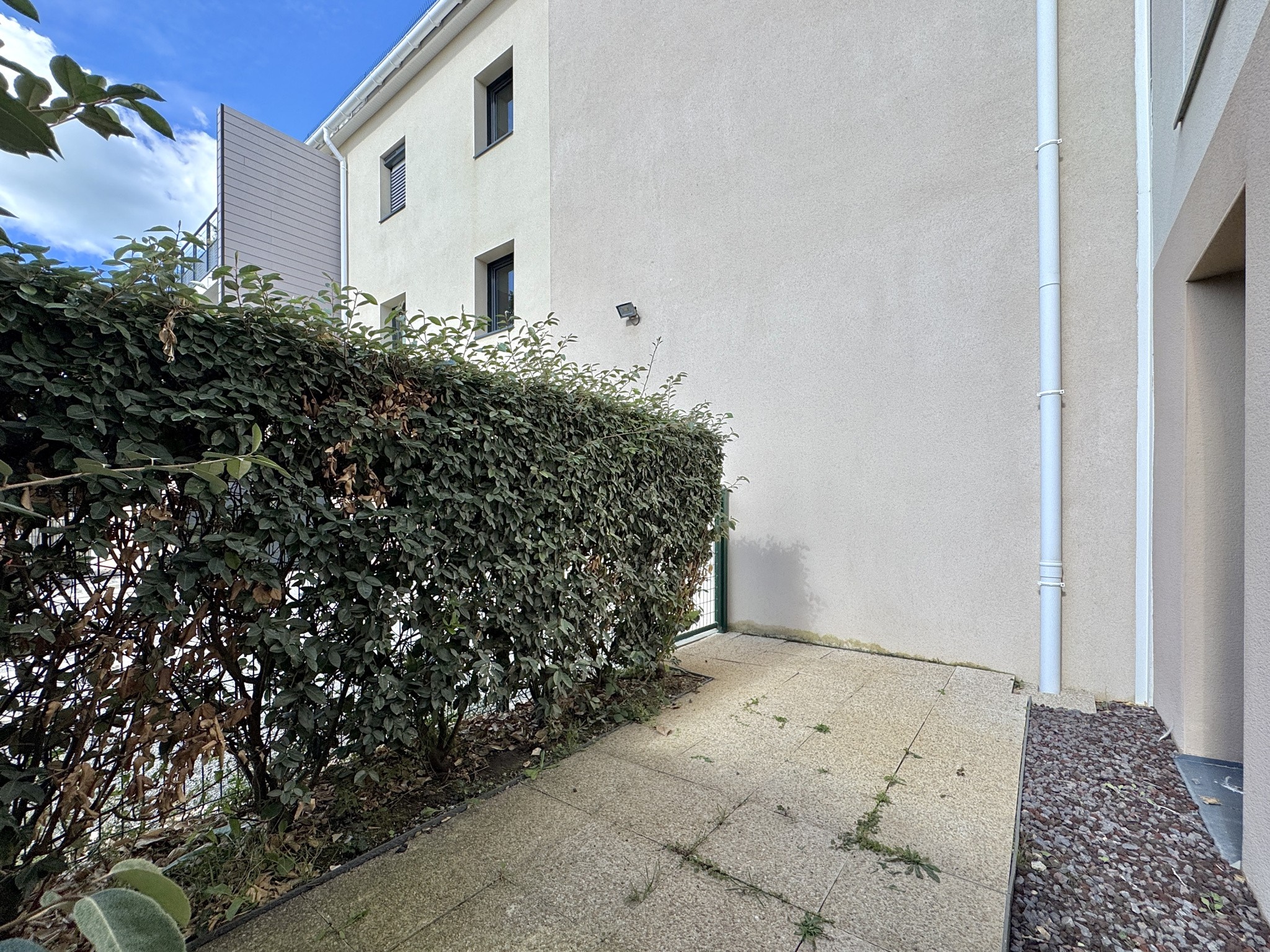 'BAIE' Appartement rez-de-jardin situé au coeur de Sion — photo 14