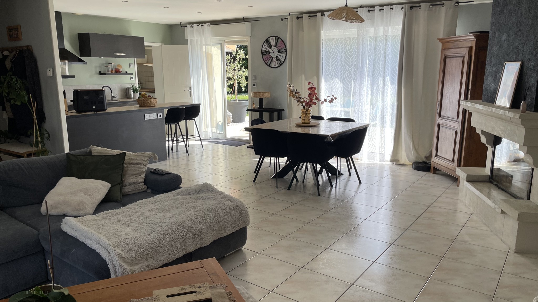 SUPERBE MAISON AU CALME A THURE — photo 2