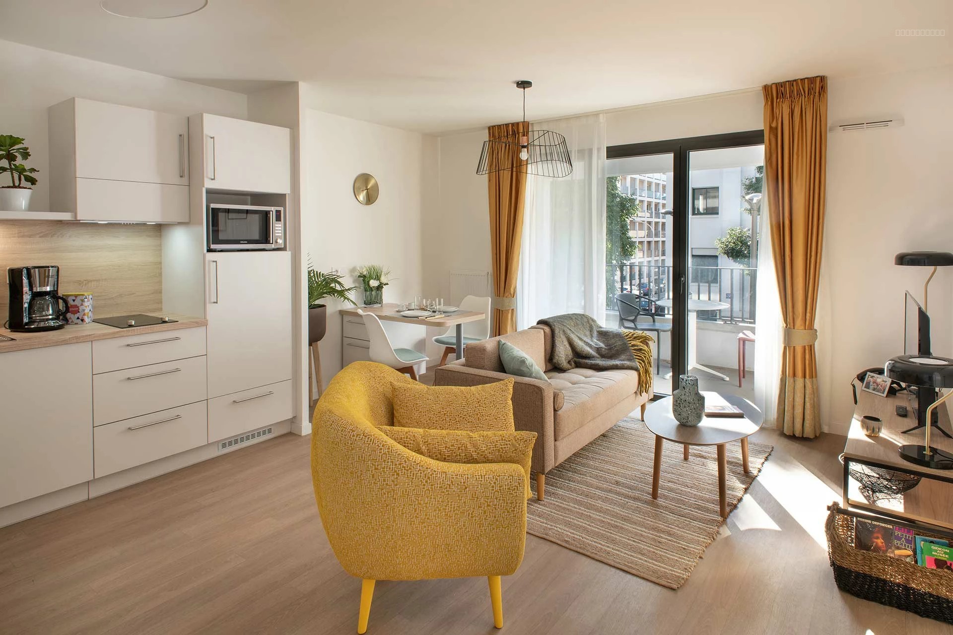 A vendre agréable T1 meublé de 29 m2 au sein de la résidence senior à Châtellerault. — photo 3