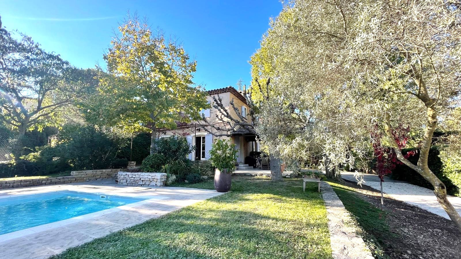 CELONY - Villa de charme 123 m2 sur 1250 m2 avec piscine — photo 3