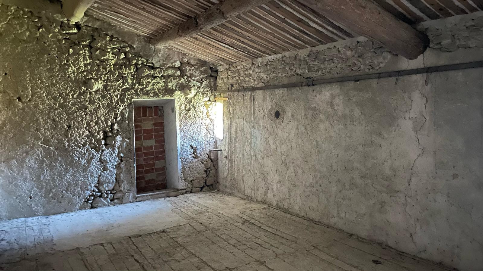 PUYRICARD - Ancien corps de ferme à rénover — photo 7