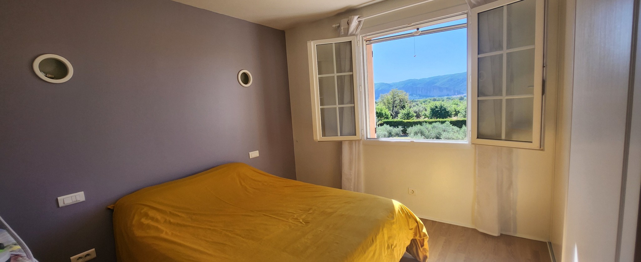 Peyruis, Belle villa avec vue dégagée — photo 5