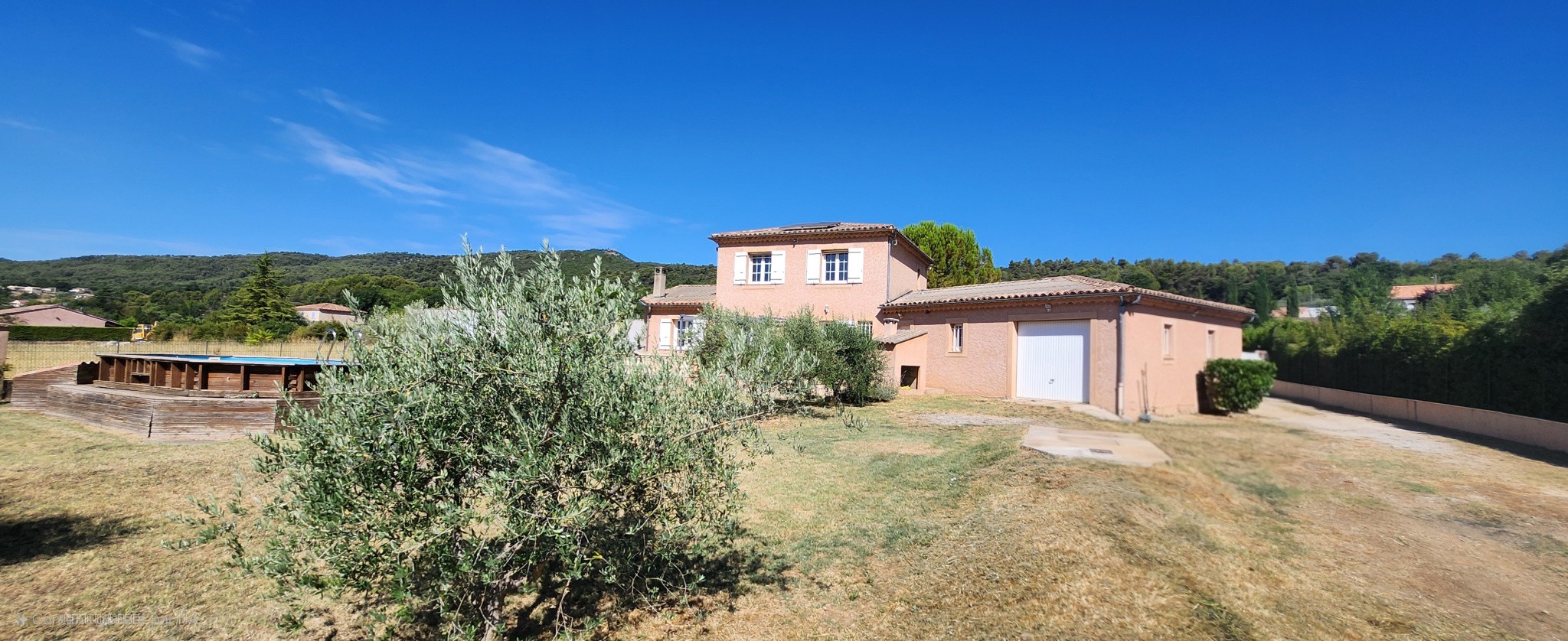 Peyruis, Belle villa avec vue dégagée — photo 12