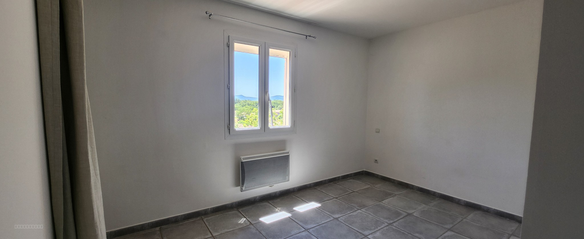 EXCLUSIVITE - A VENDRE A MALIJAI Maison type 5 avec jardin clos. — photo 8