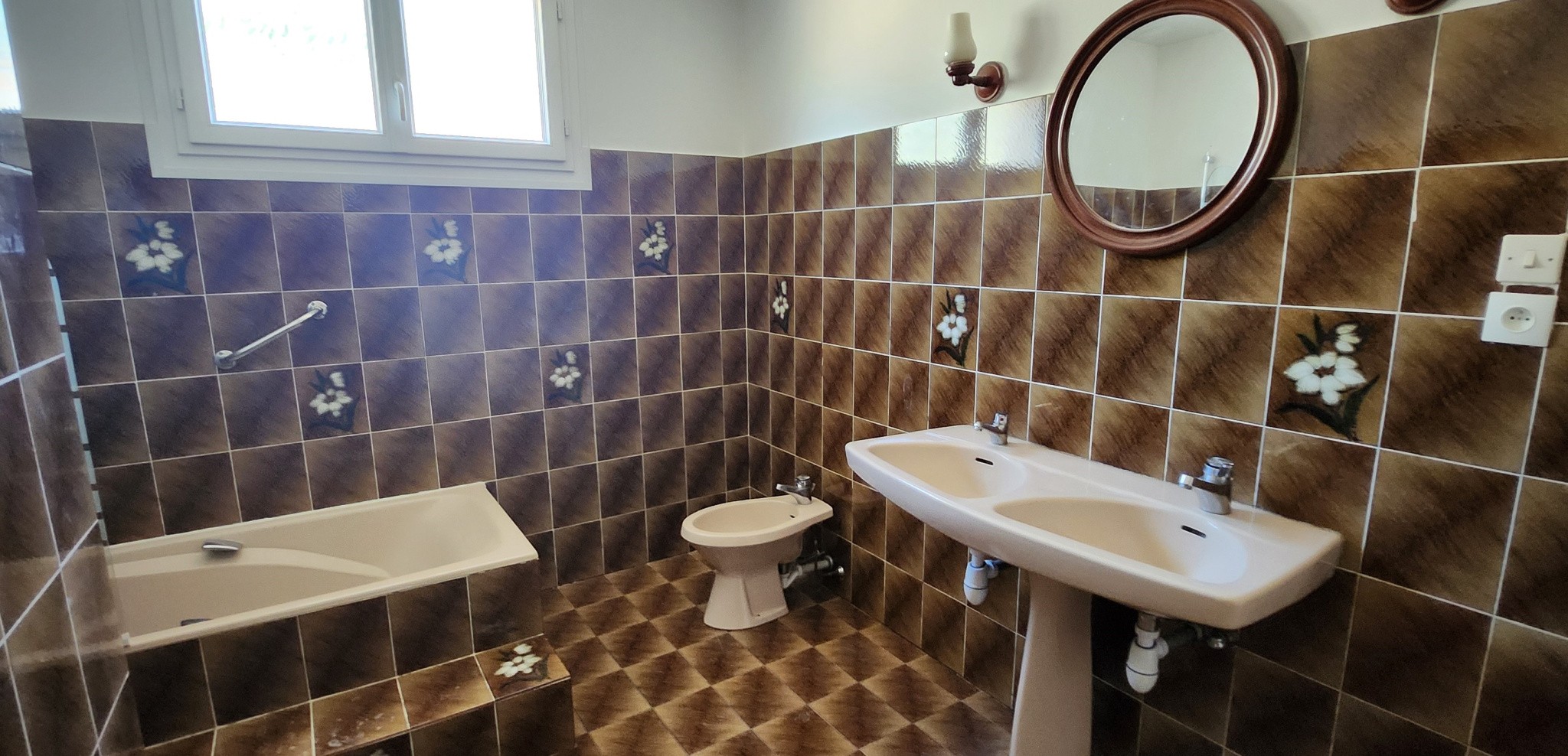 A vendre à MALIJAI Maison de 237 m2 composée de deux logements — photo 14