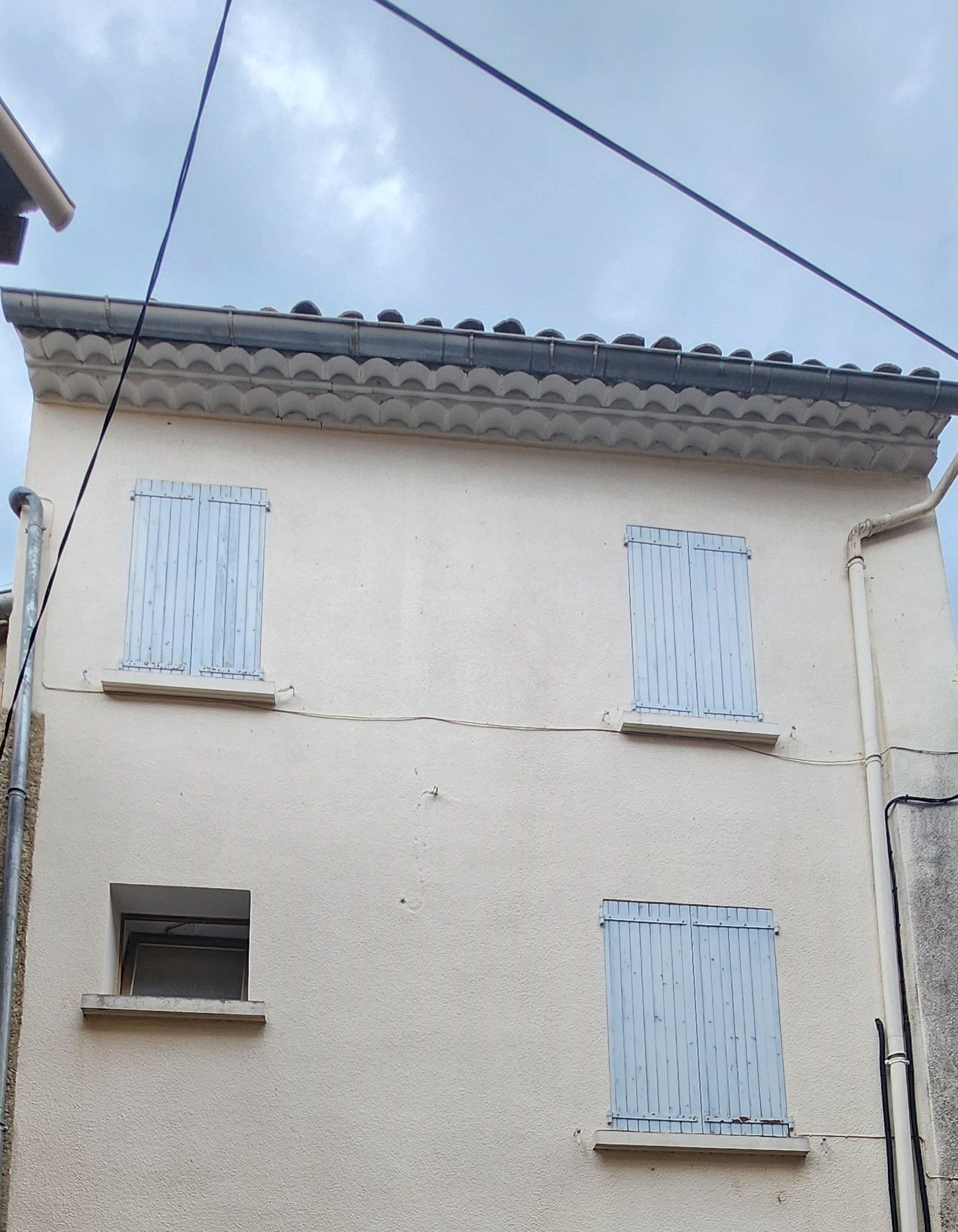 MALIJAI Maison de village avec garage. — photo 5