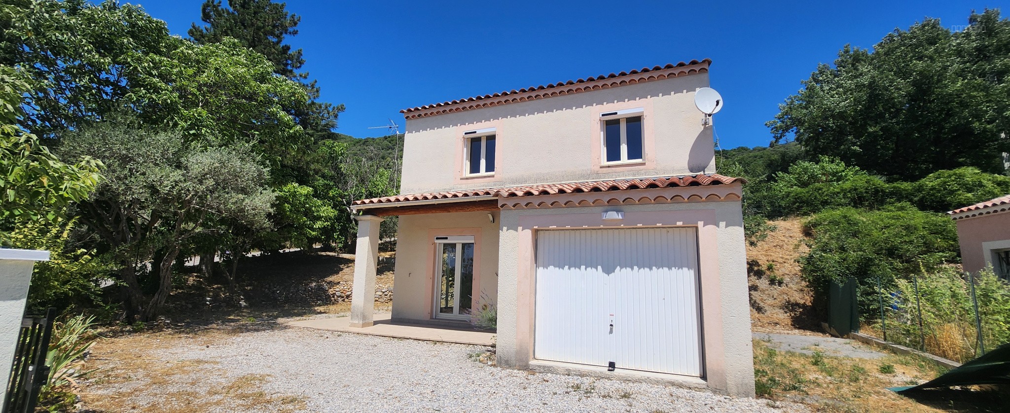 EXCLUSIVITE - A VENDRE A MALIJAI Maison type 5 avec jardin clos. — photo 5