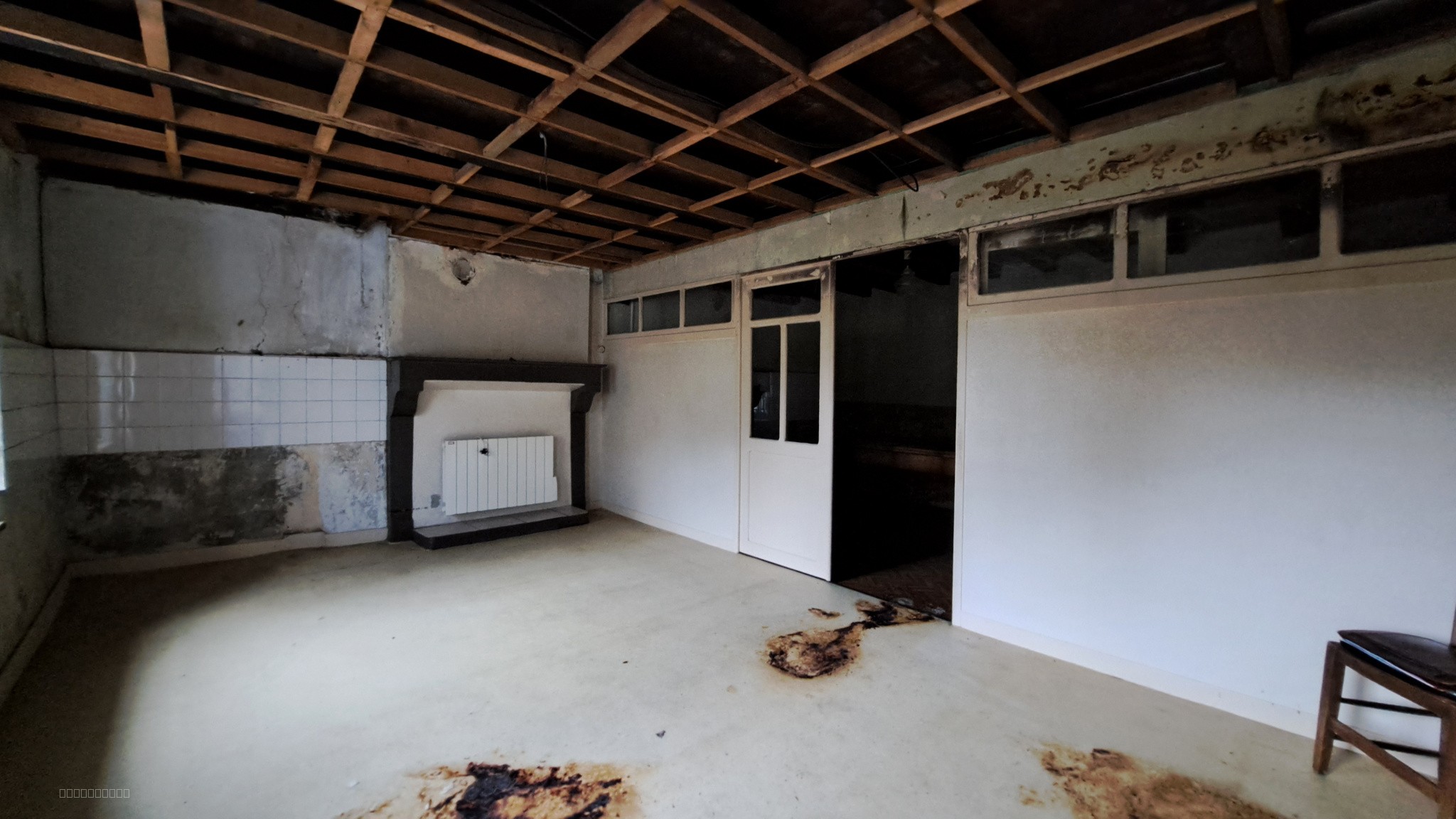 Maison à rénover avec grange — photo 4