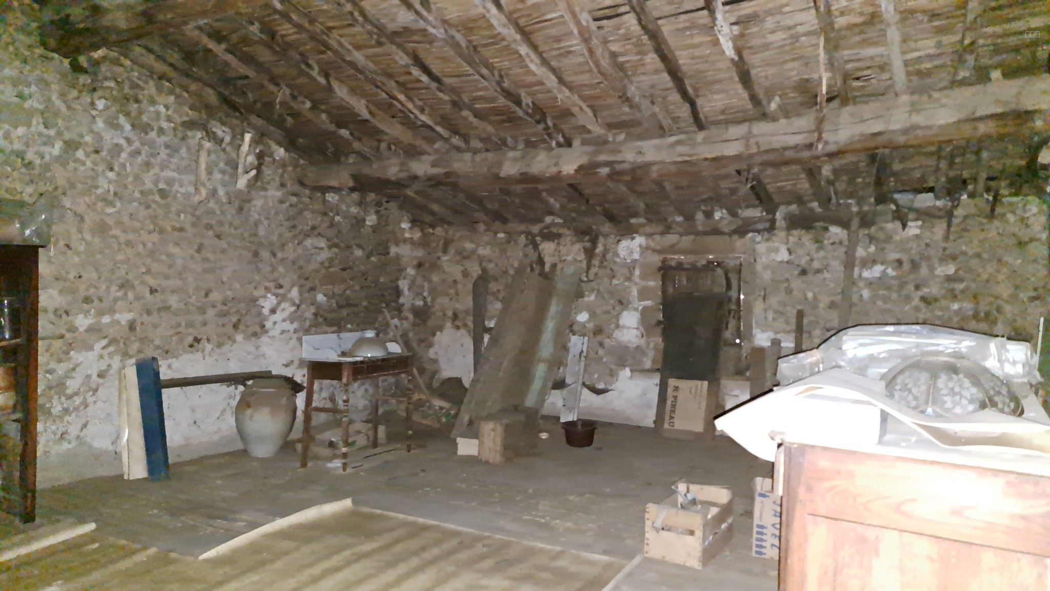 Maison à rénover avec grange — photo 11