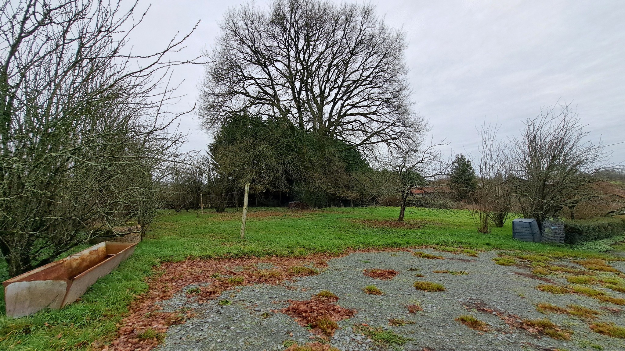 Maison à rénover avec grange — photo 3