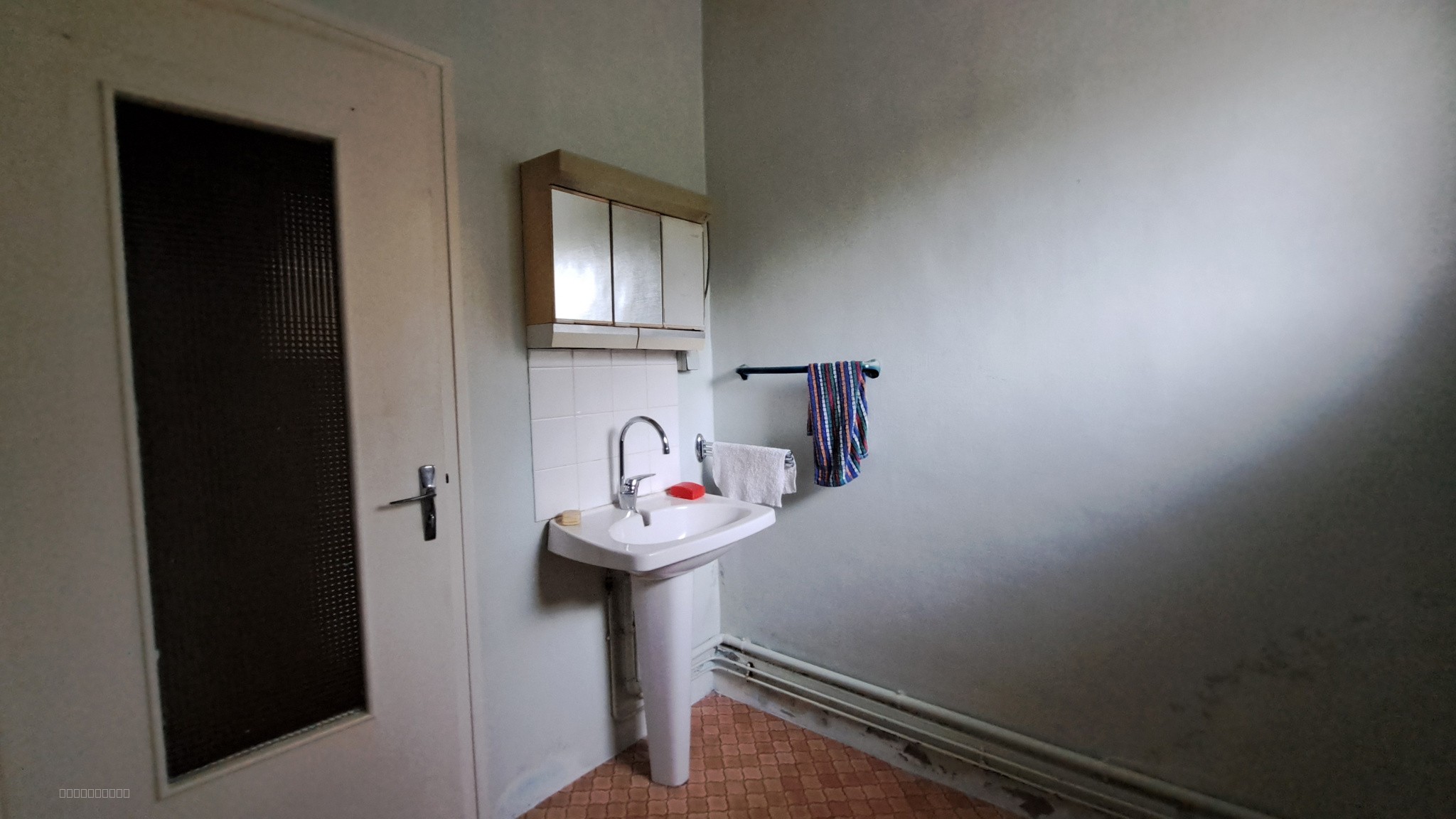 Maison à rénover avec grange — photo 10