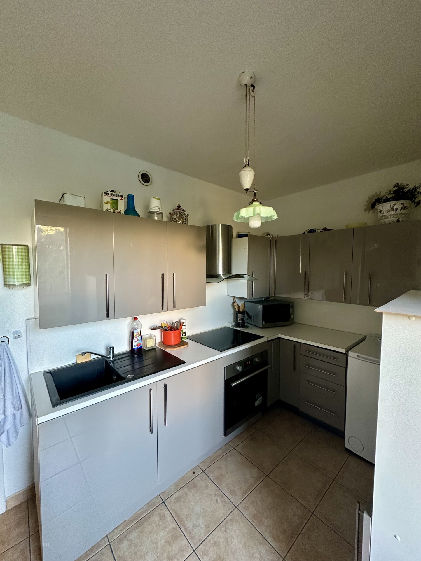 Local commercial 68,16 m2   Gardanne — photo 4