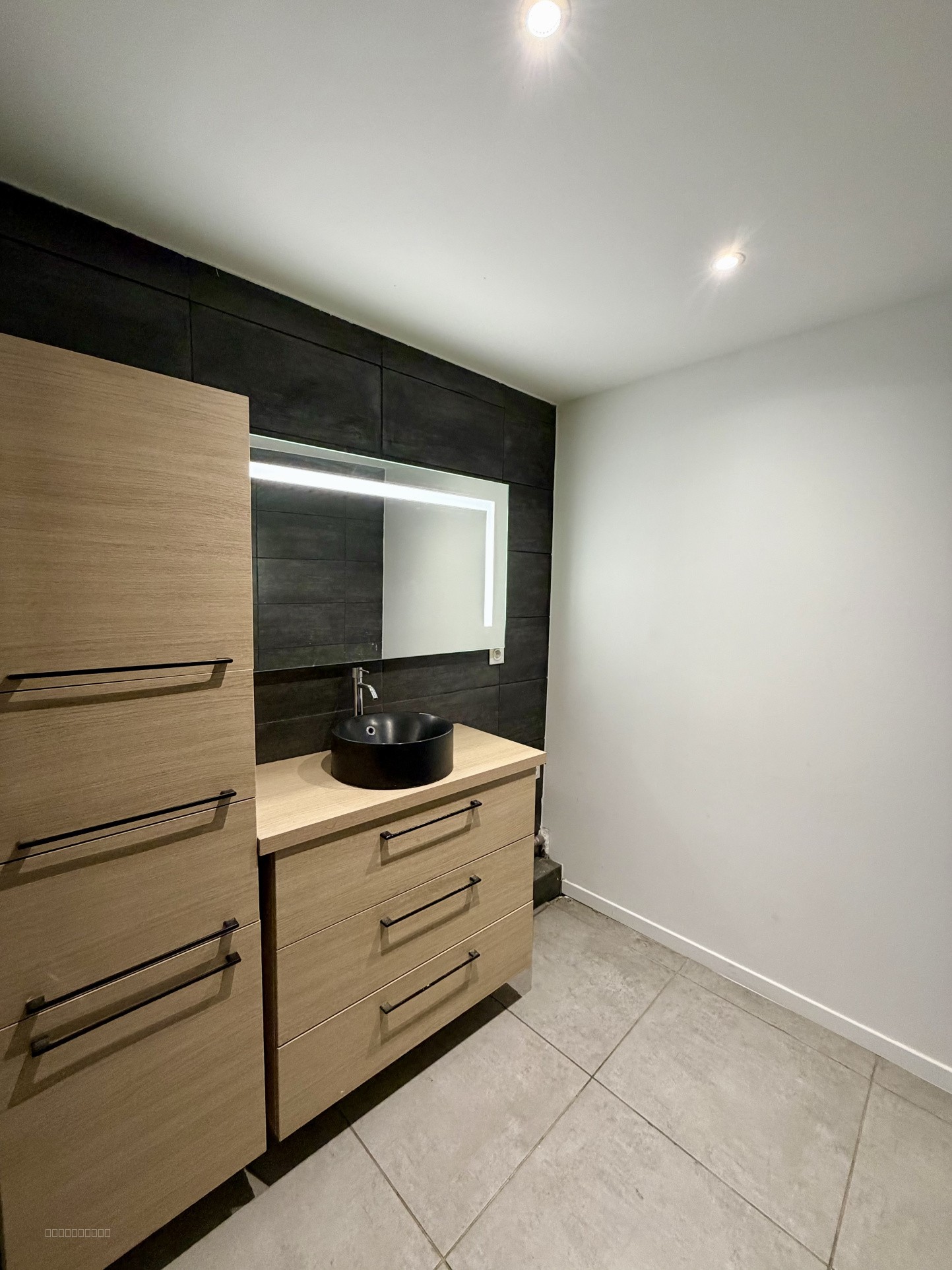 SUPERBE APPARTEMENT T2 45m2 - 13010 MARSEILLE — photo 6