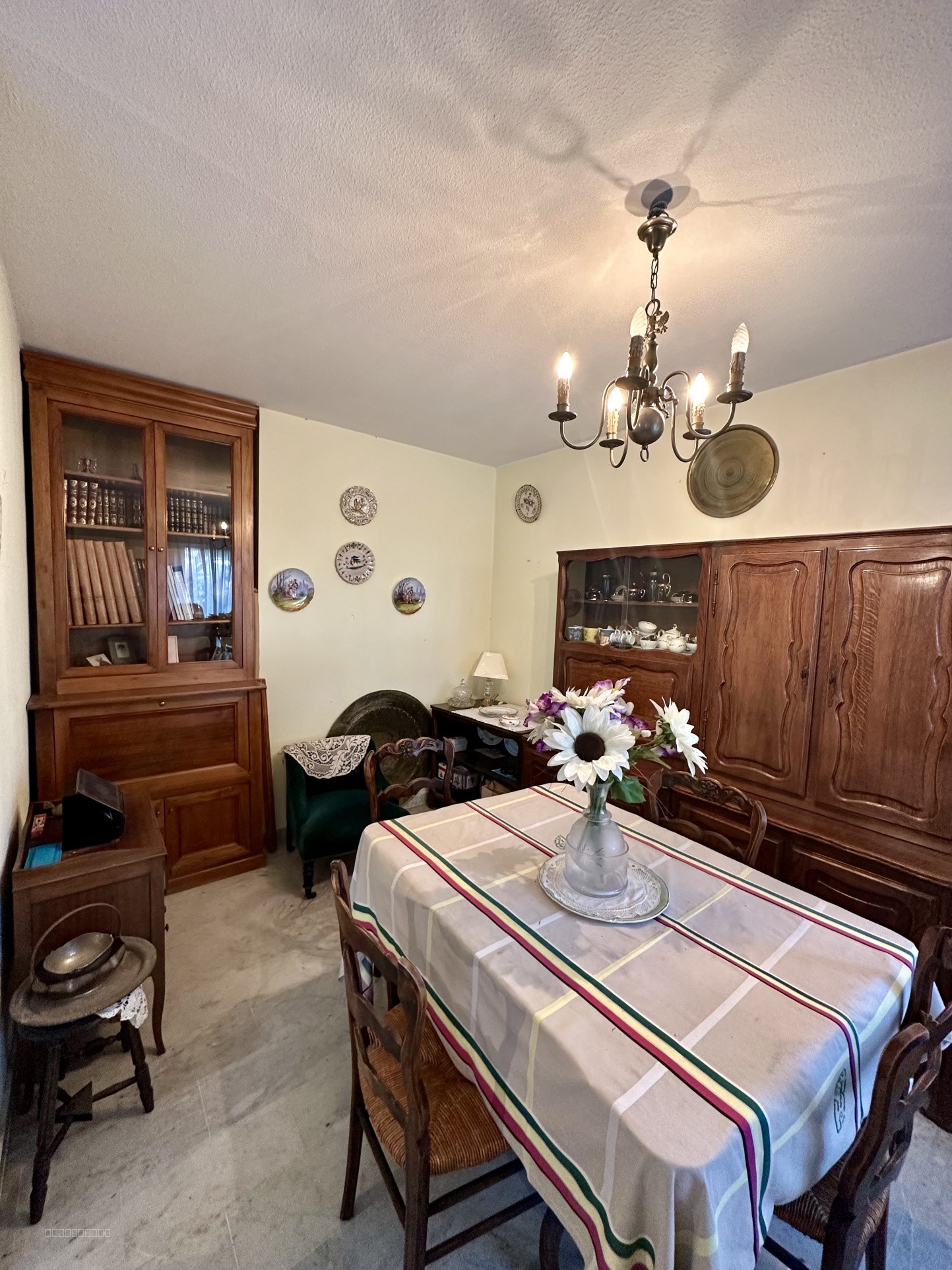 Local commercial 68,16 m2   Gardanne — photo 6