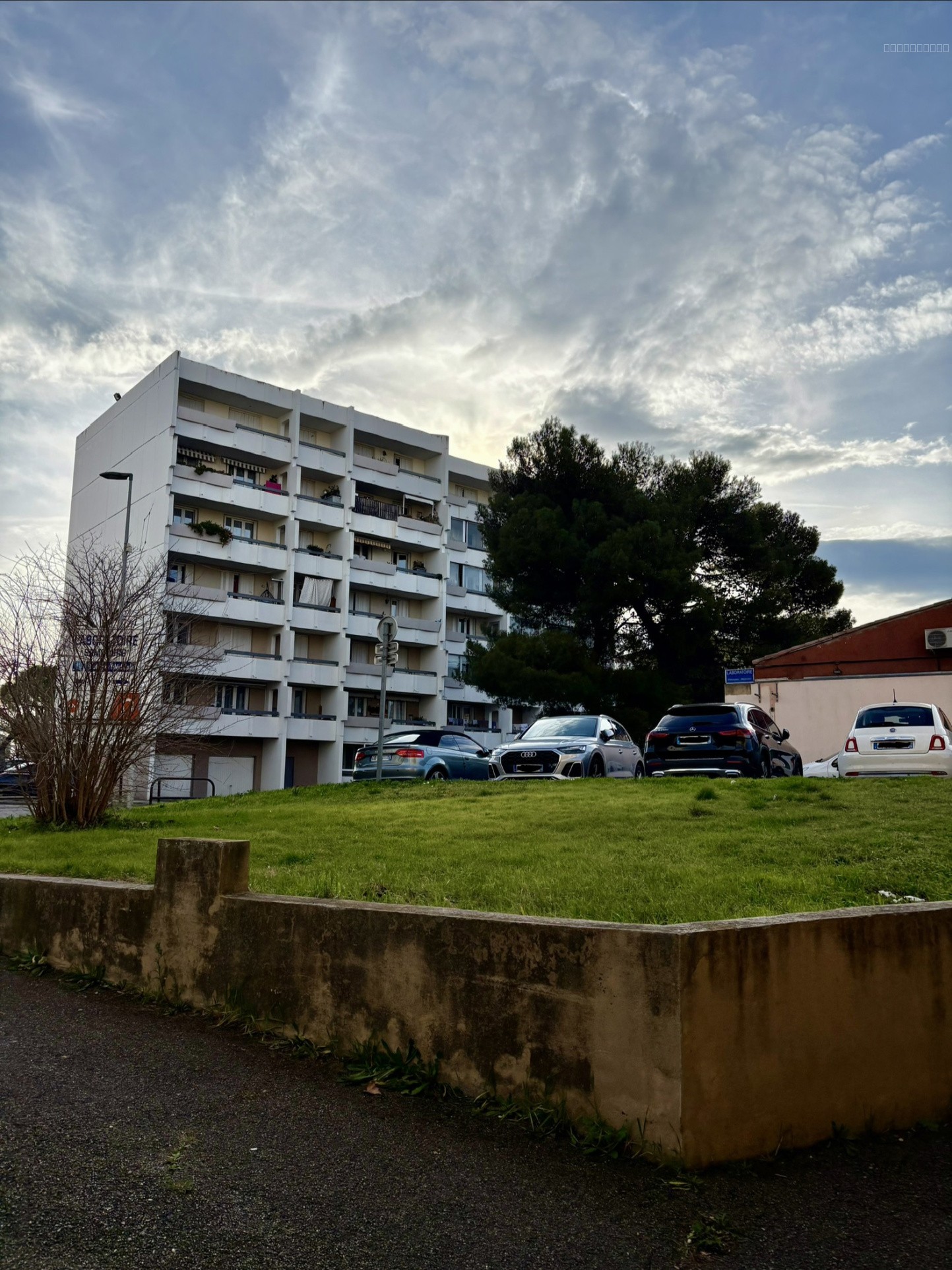 Spacieux garage fermé 14m2   Rue Charloun Rieu, Jas de Bouffan (Aix-en-Provence) — photo 3