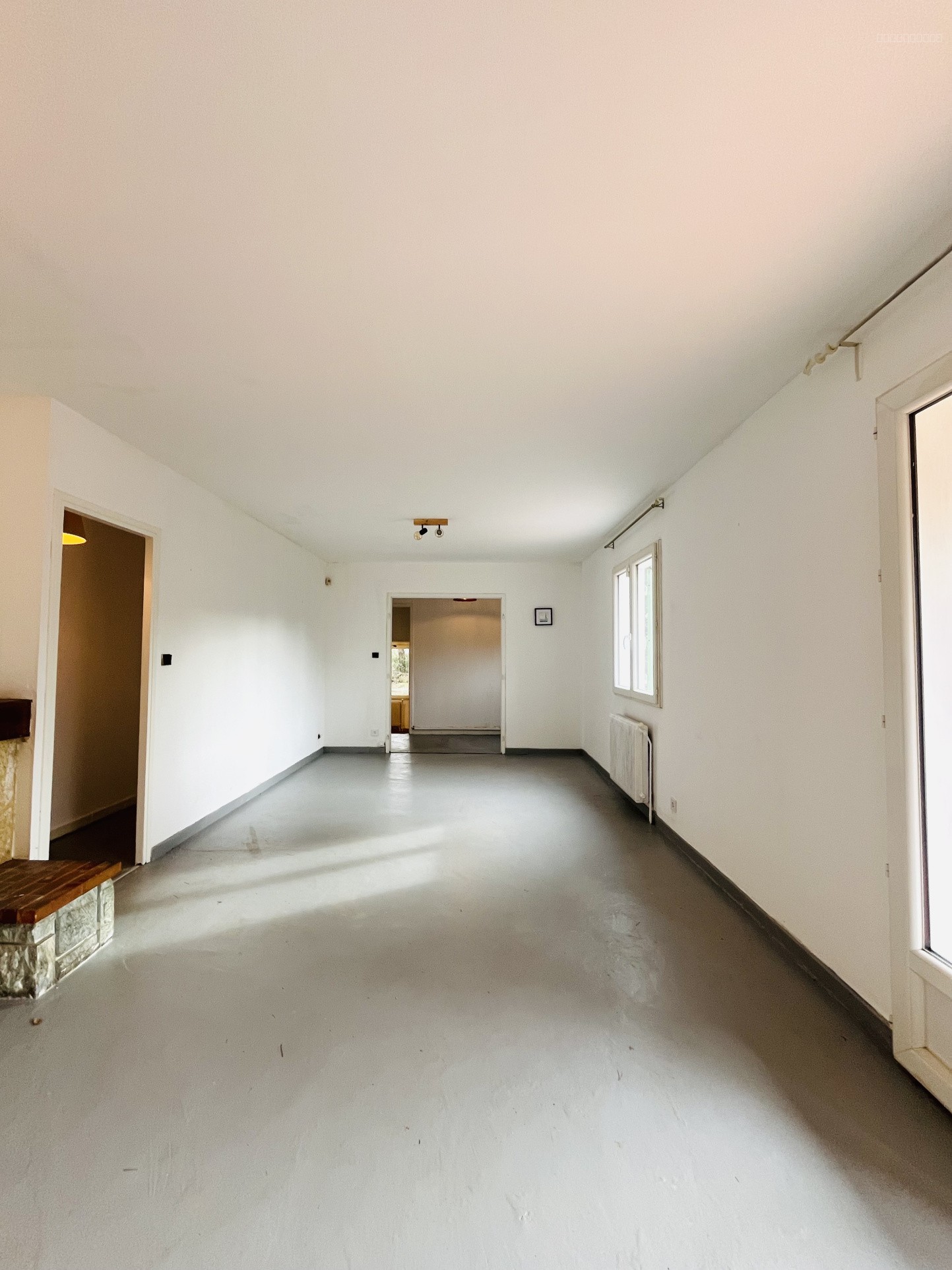 MAISON T5 DE 107M2 SUR 1500 M2 DE TERRAIN AVEC PISCINE & ATELIER - CHÂTEAUNEUF-LE-ROUGE (13790) — photo 9