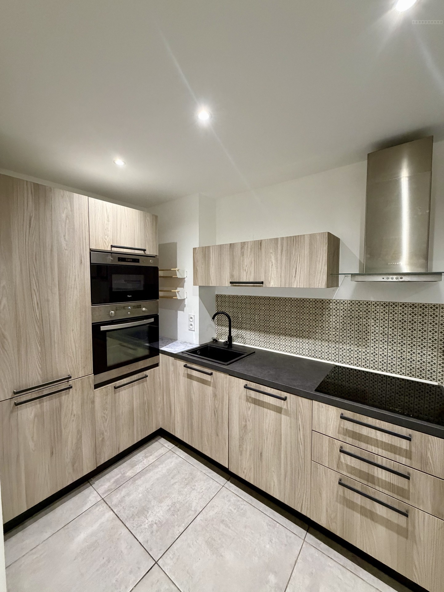 SUPERBE APPARTEMENT T2 45m2 - 13010 MARSEILLE — photo 3