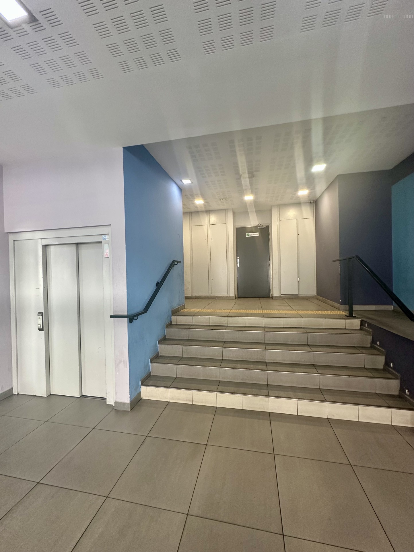 APPARTEMENT T2 43.44M2 - 13015 MARSEILLE — photo 9