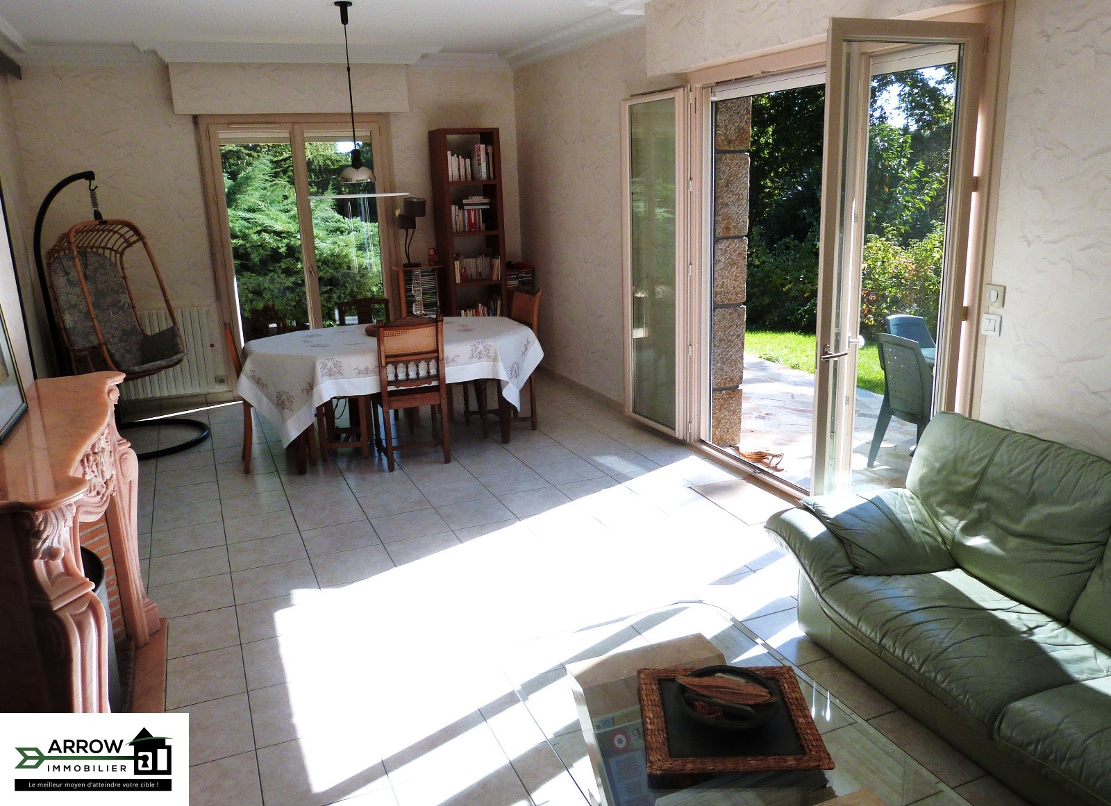Achat / Vente Superbe propriété sur sous-sol 8 pièces rénovée — photo 4