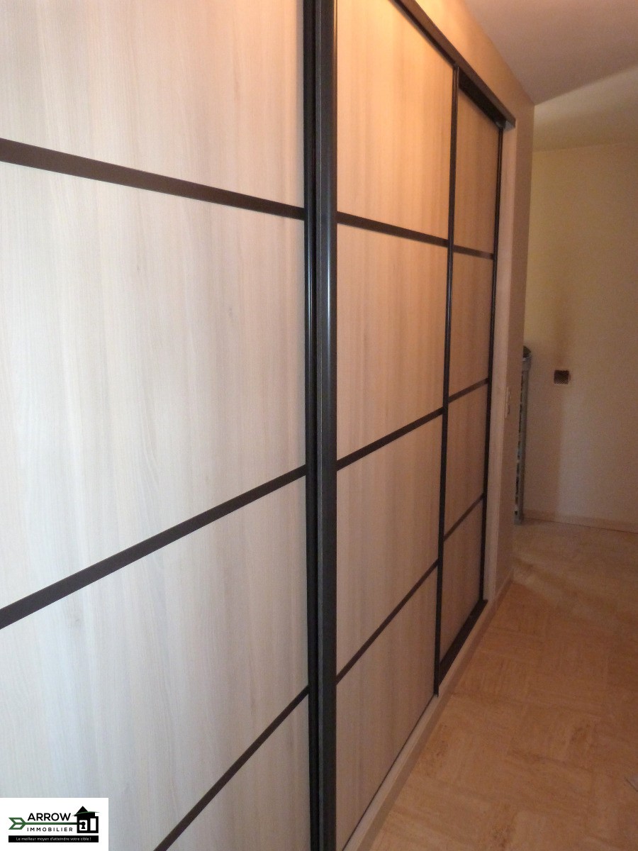 Achat / Vente Superbe propriété sur sous-sol 8 pièces rénovée — photo 10