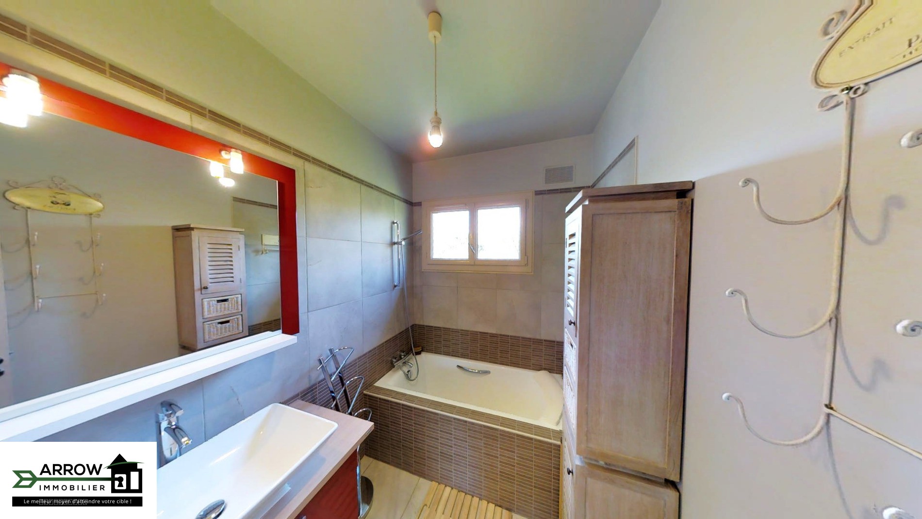 Achat / Vente Superbe propriété sur sous-sol 8 pièces rénovée — photo 6