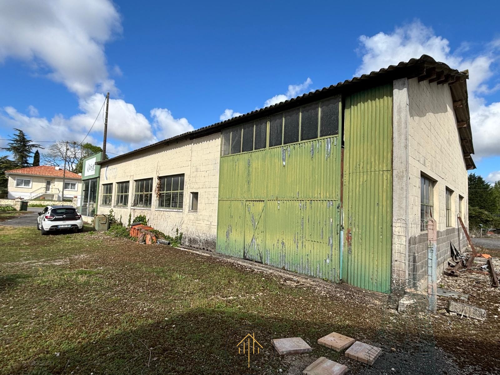 ANCIEN GARAGE AVEC MAISON ET ETANG. IDEAL PROJET MIXTE — photo 18